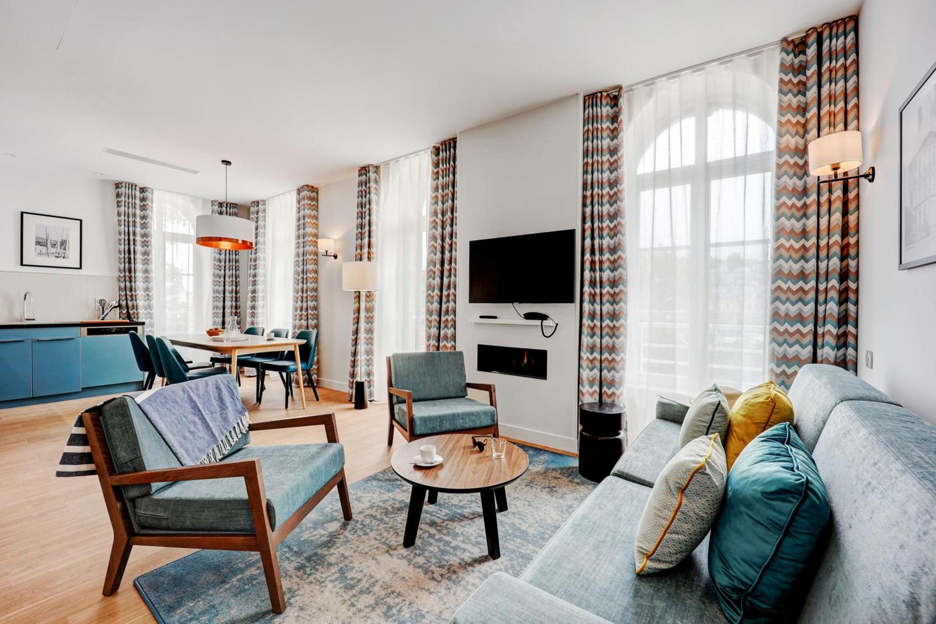 Communal lounge/ TV room