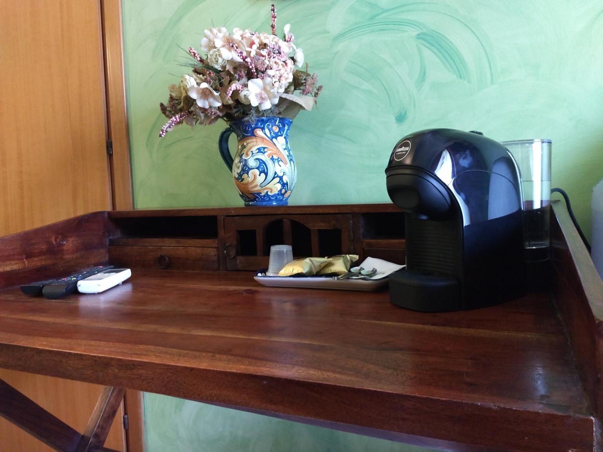 Coffee/tea facilities