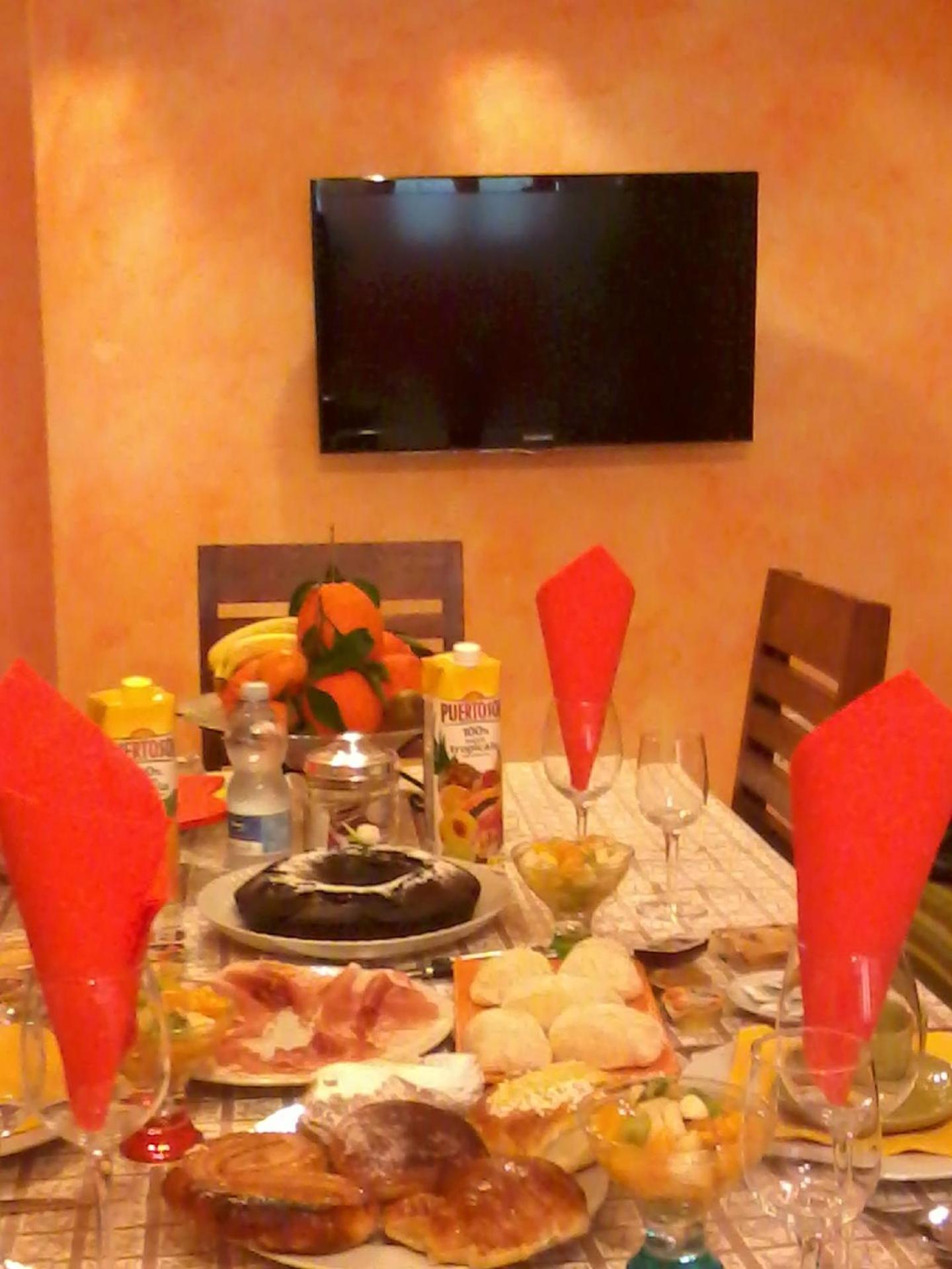 Communal lounge/ TV room