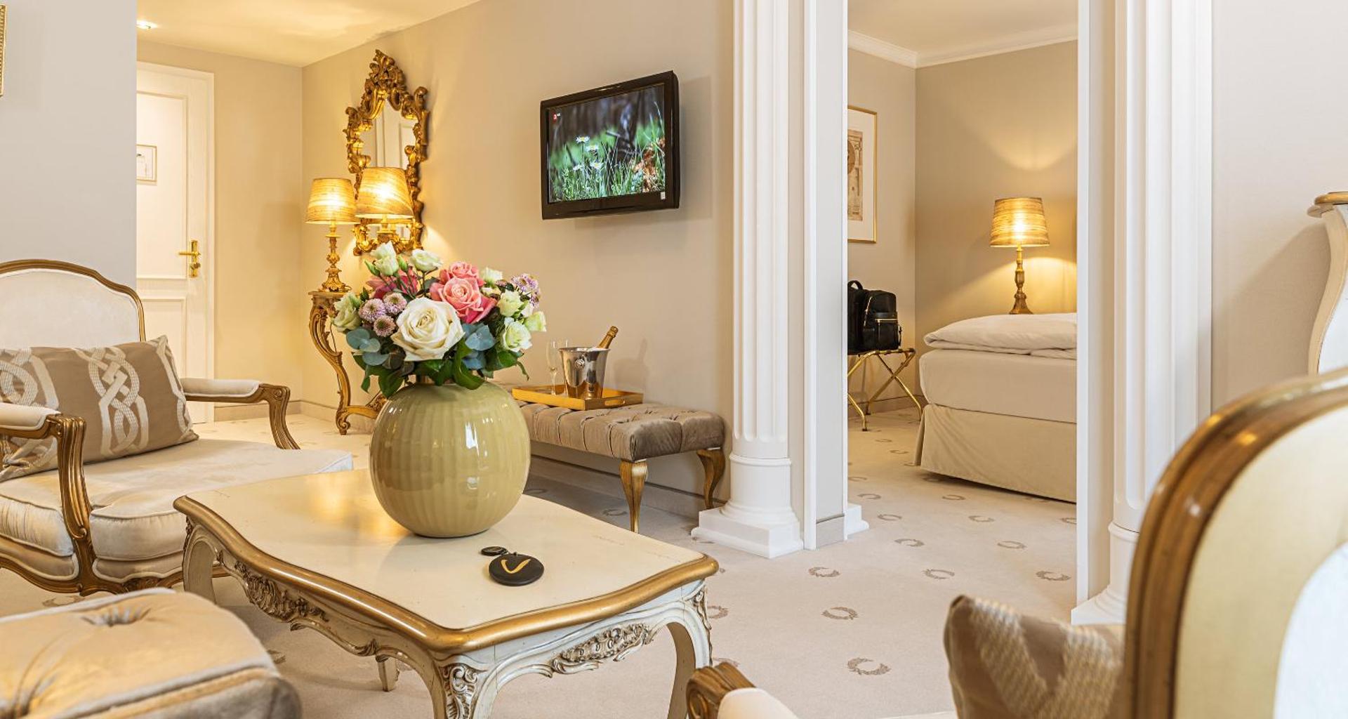 Photo of the whole room