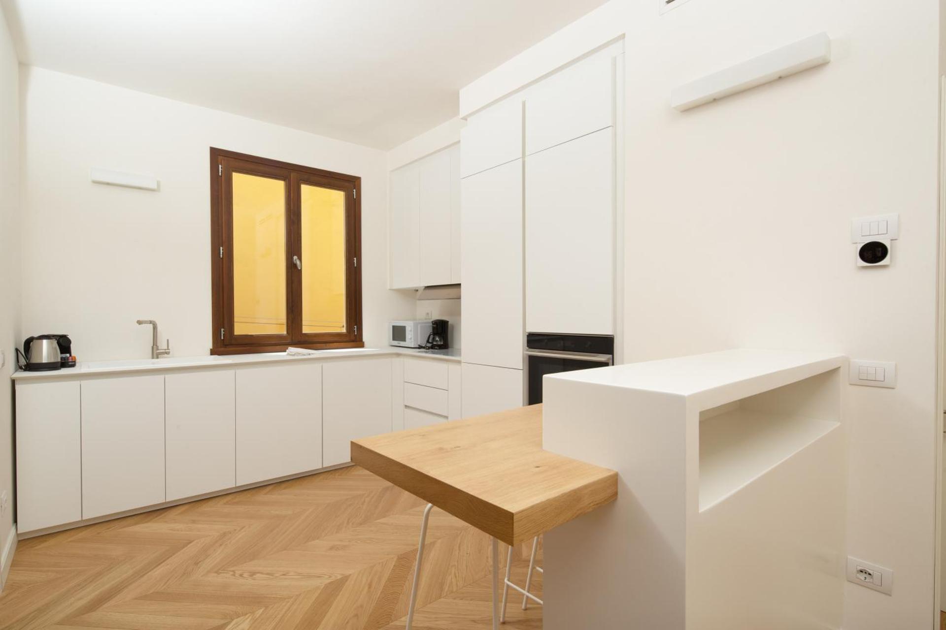 Kitchen or kitchenette