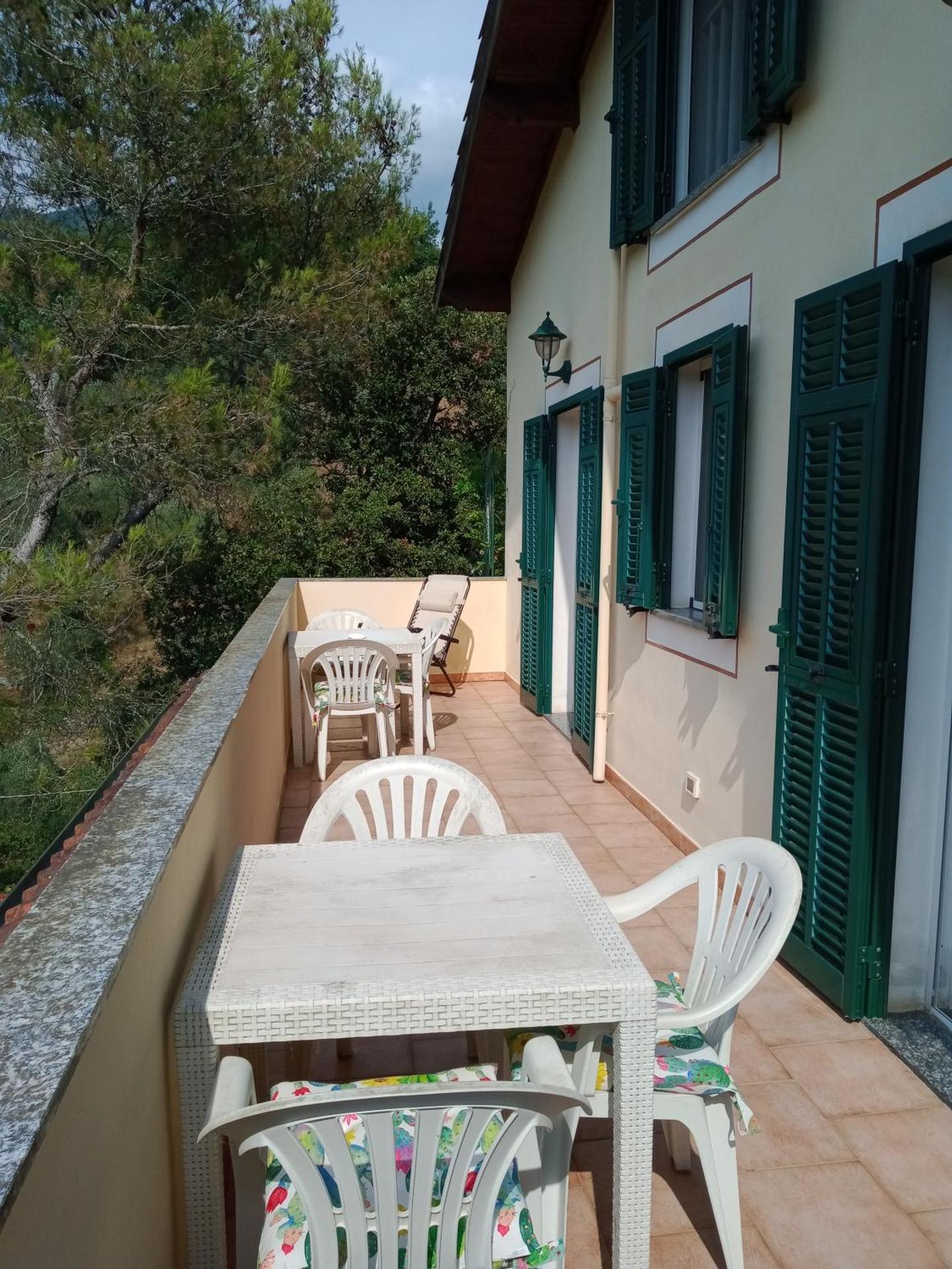 Two-Bedroom Apartment - Split Level