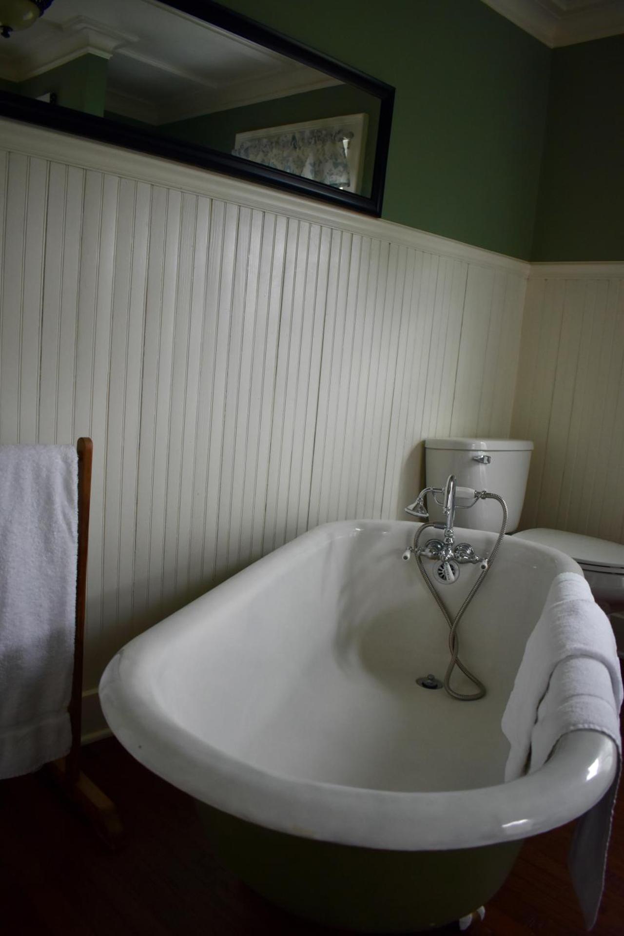 Harbour House Inn B&B