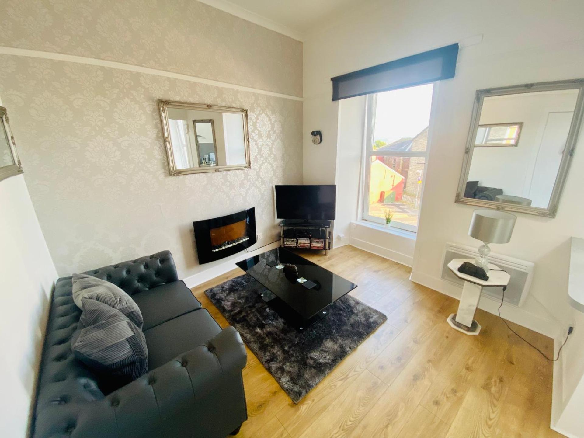 The Sleeping Lion - Dunoon Holiday Home