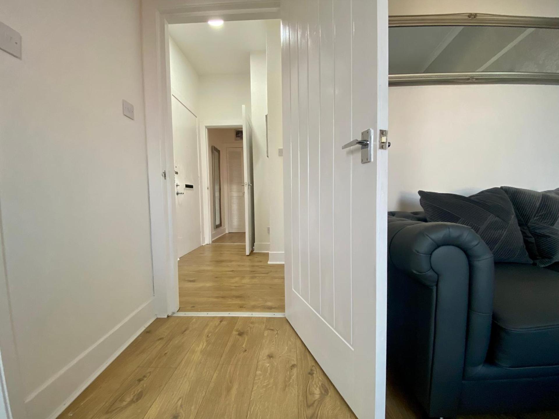 The Sleeping Lion - Dunoon Holiday Home