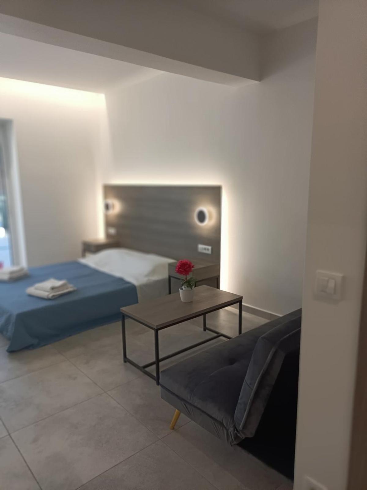 Papatsas Center Houses