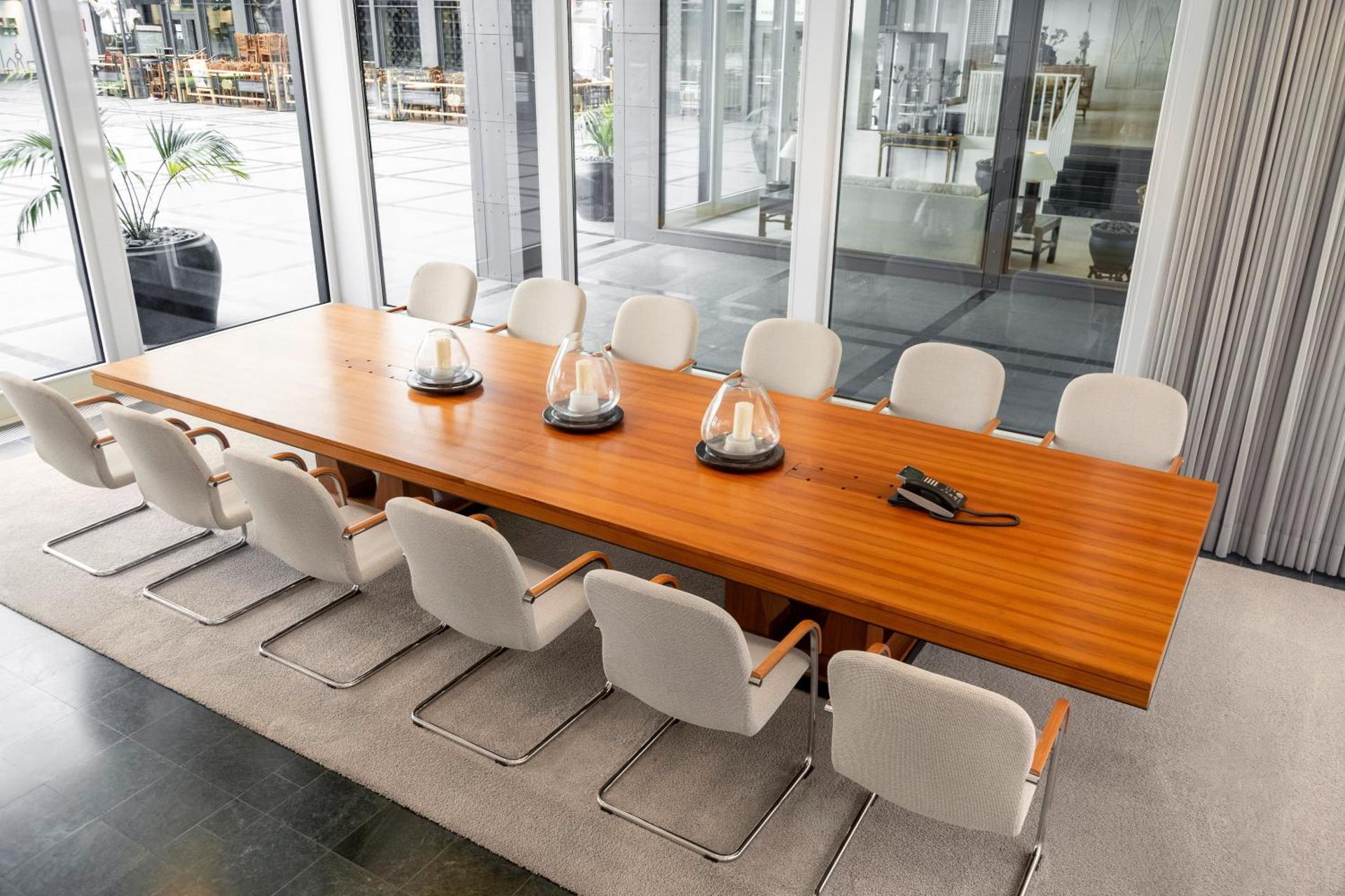 Meeting/conference room