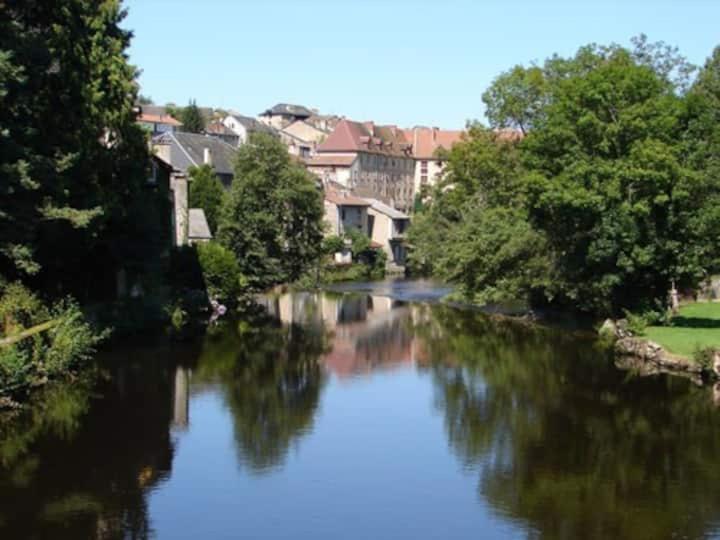 Appartement rouge avec jardin
