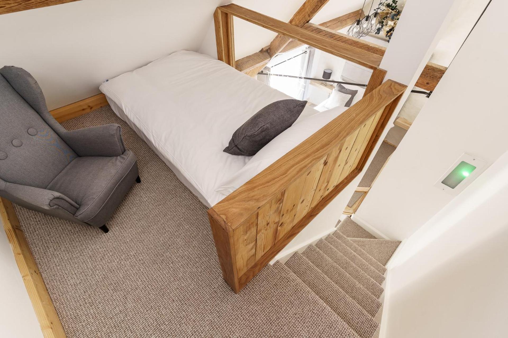 Deluxe Double Room (2 Adults + 1 Child)