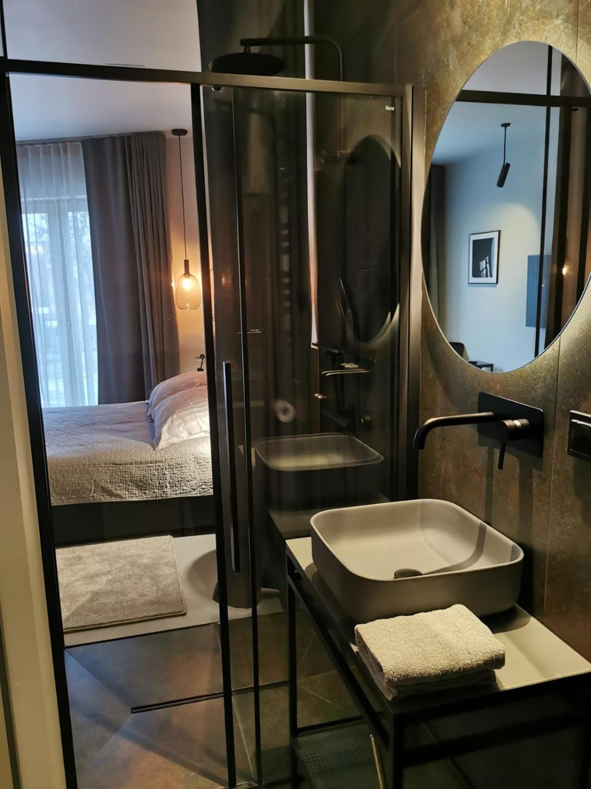 Camera Matrimoniale Deluxe con Doccia