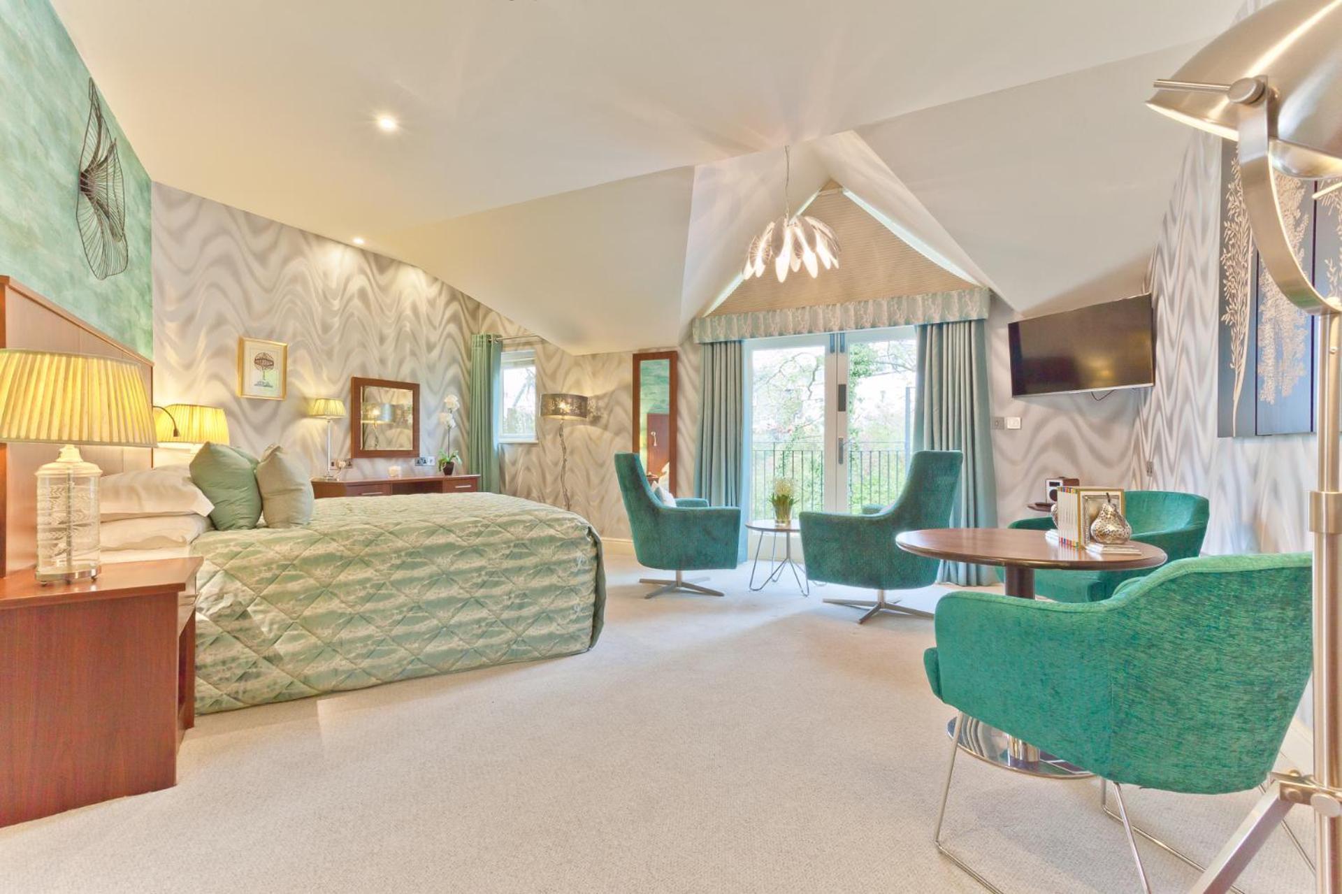 Photo of the whole room