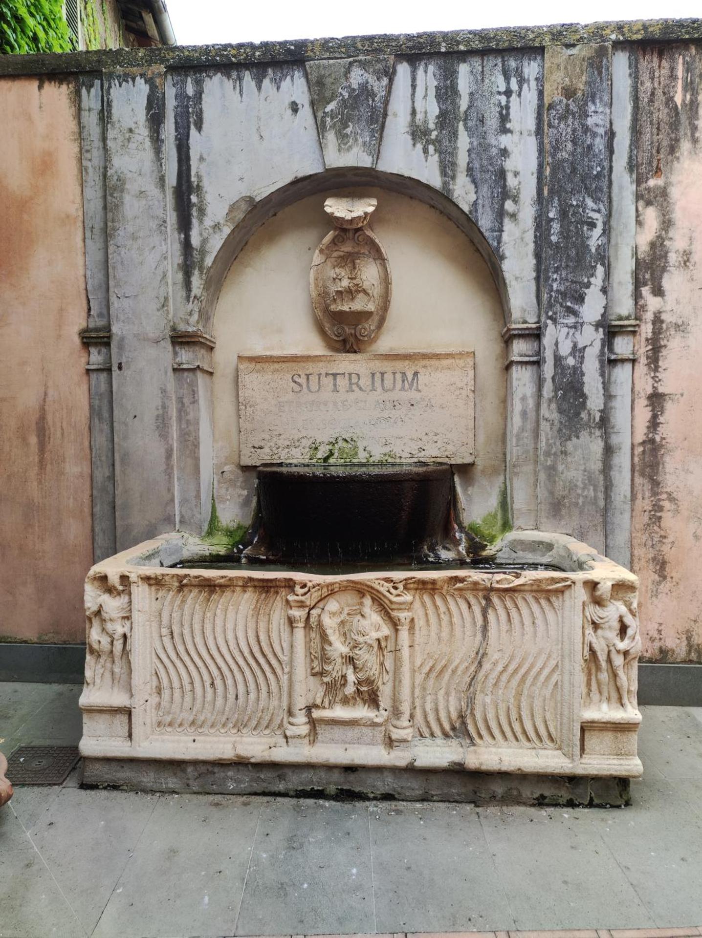 Radici Etrusche Sutri