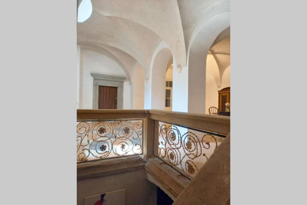 Renaissance Vintage Apartment A1