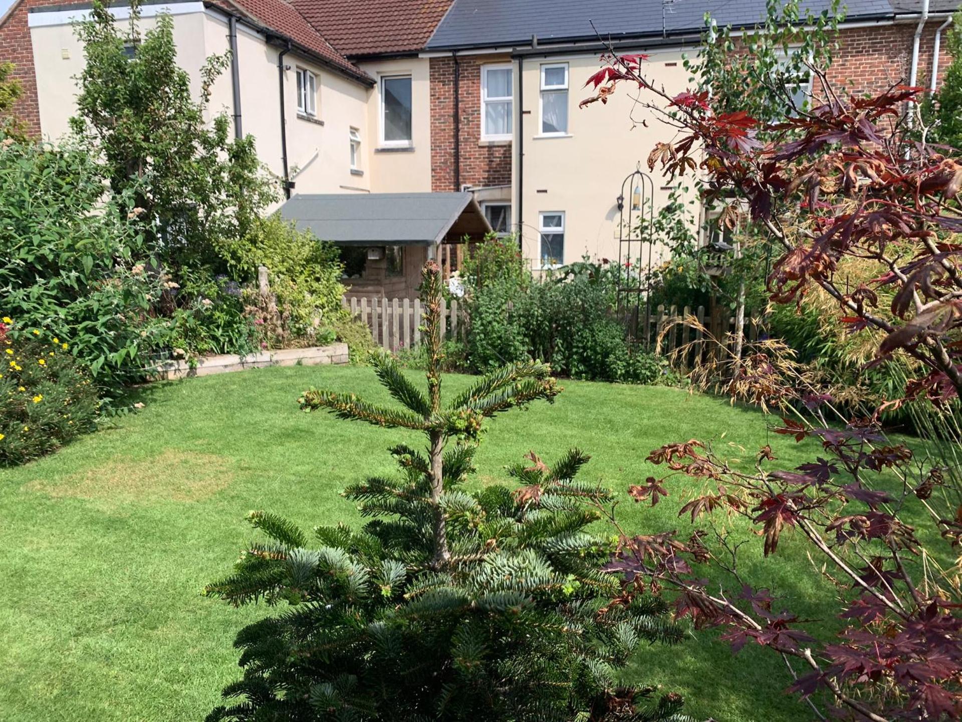 Seaglass Cottage, 5 mins from beach, hot tub on request