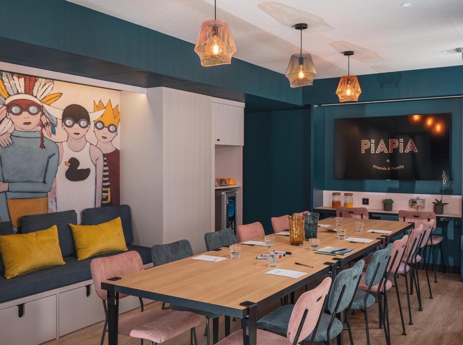 Meeting/conference room