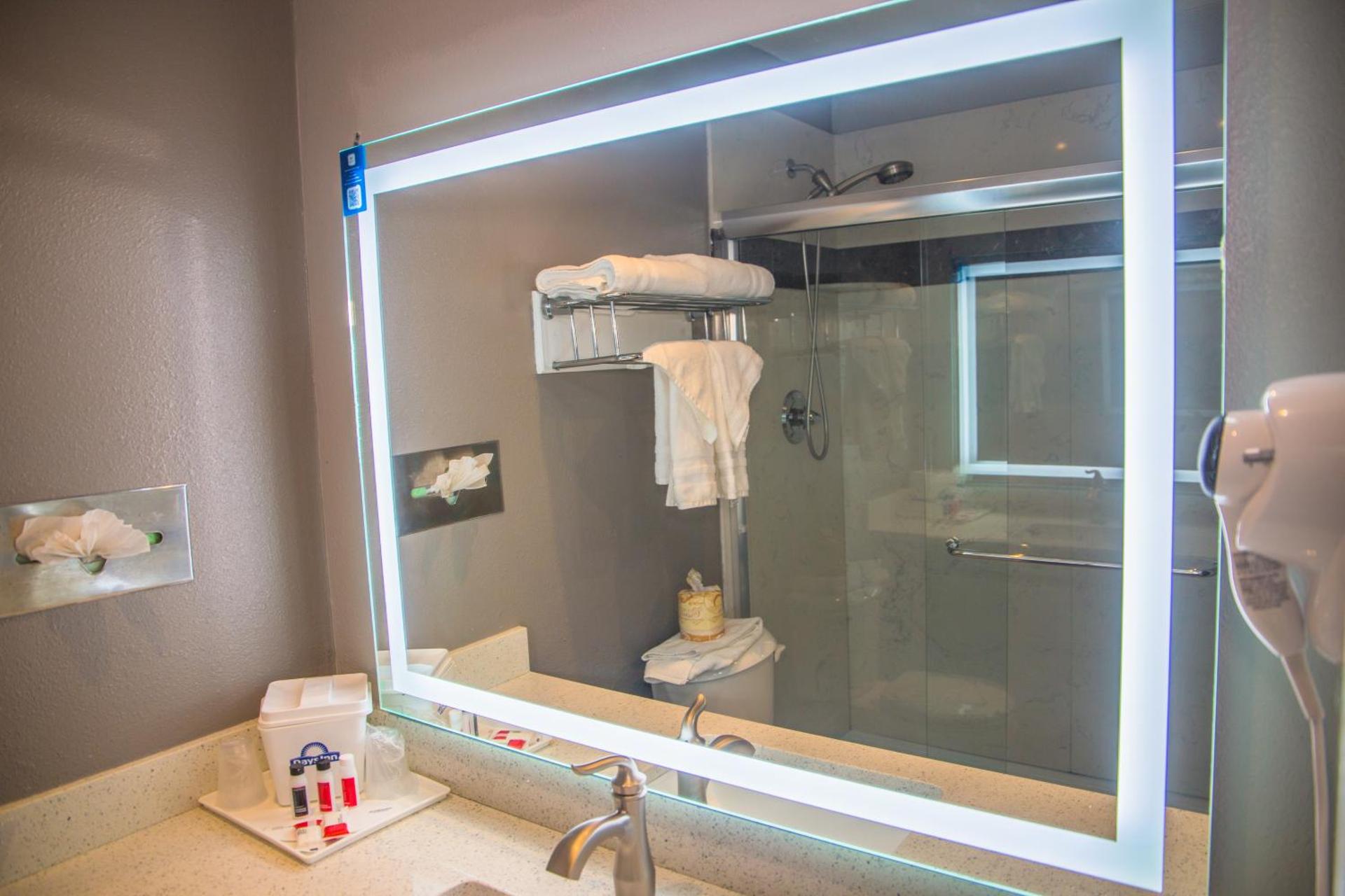 Days Inn by Wyndham Redwood City