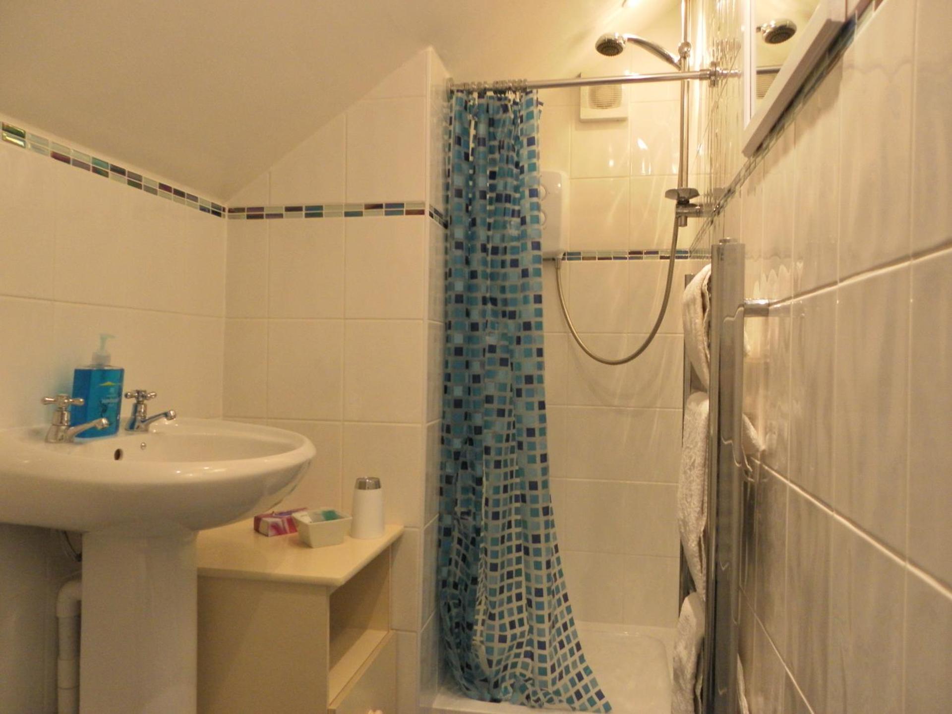 Basic Double Room with Private External Bathroom