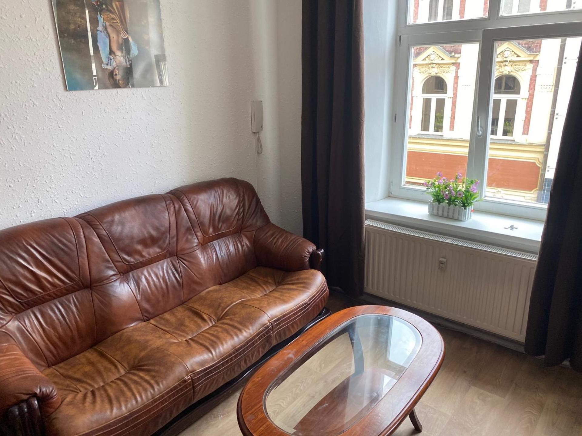 Old Town Apartments R11