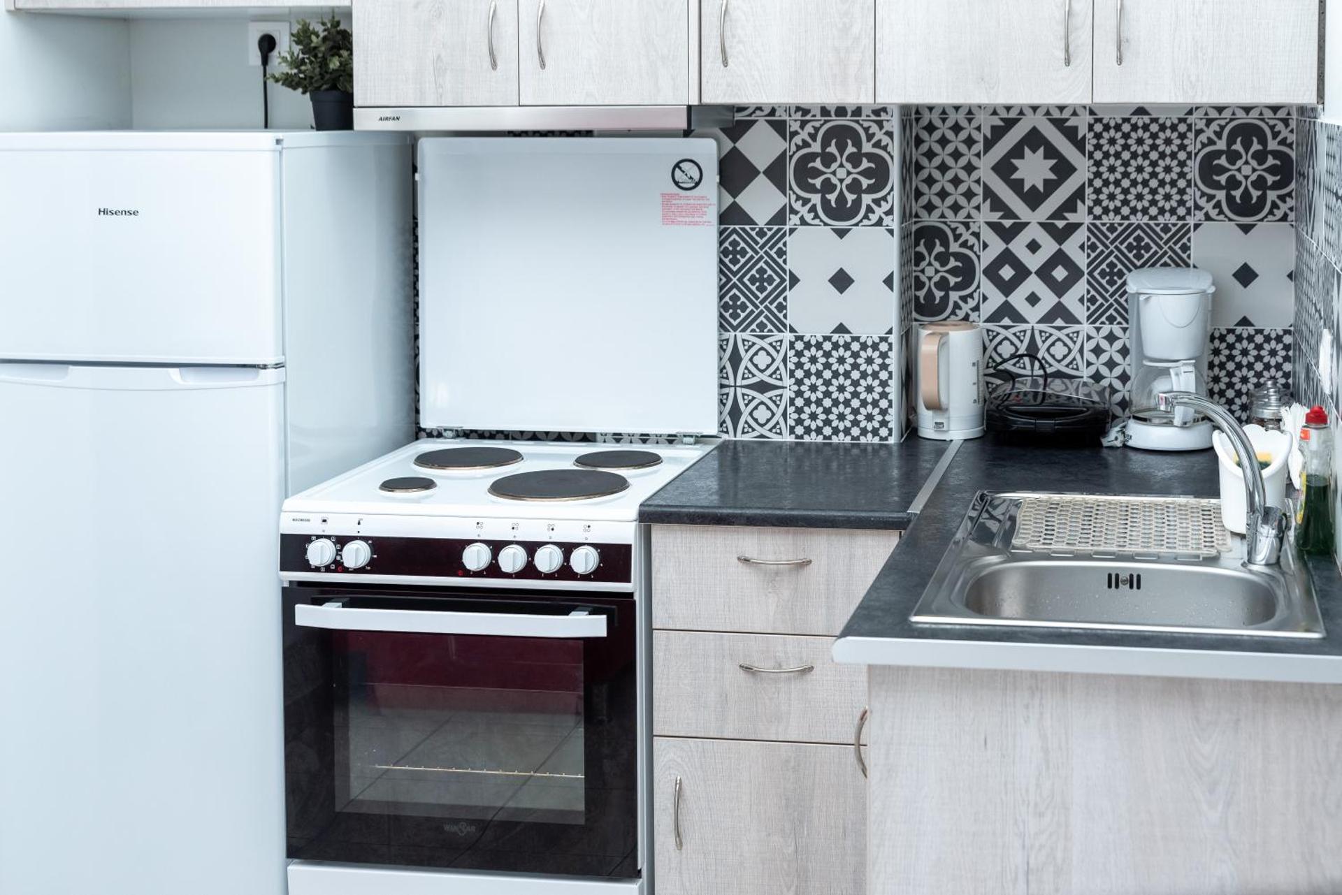 Kitchen or kitchenette