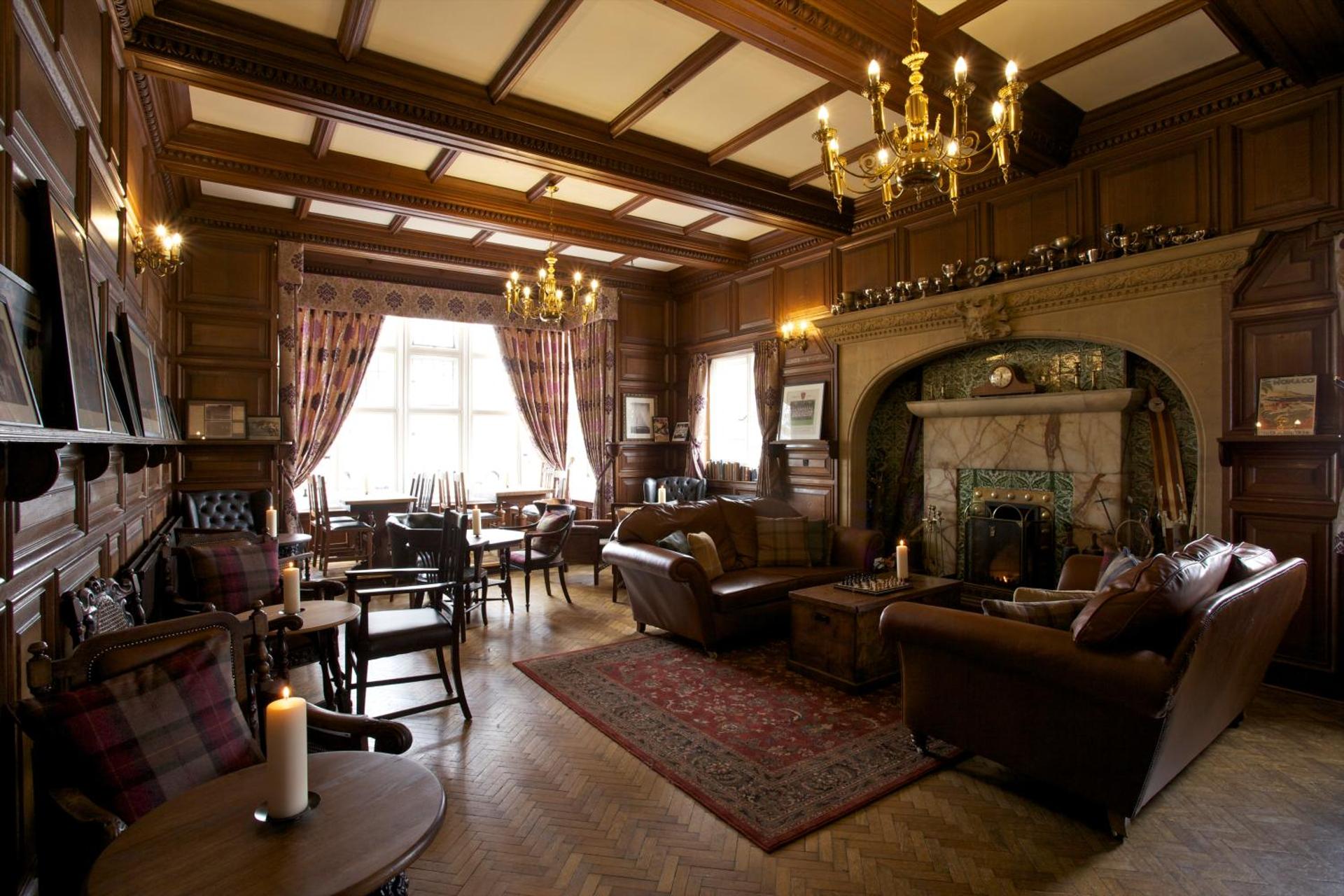 Communal lounge/ TV room