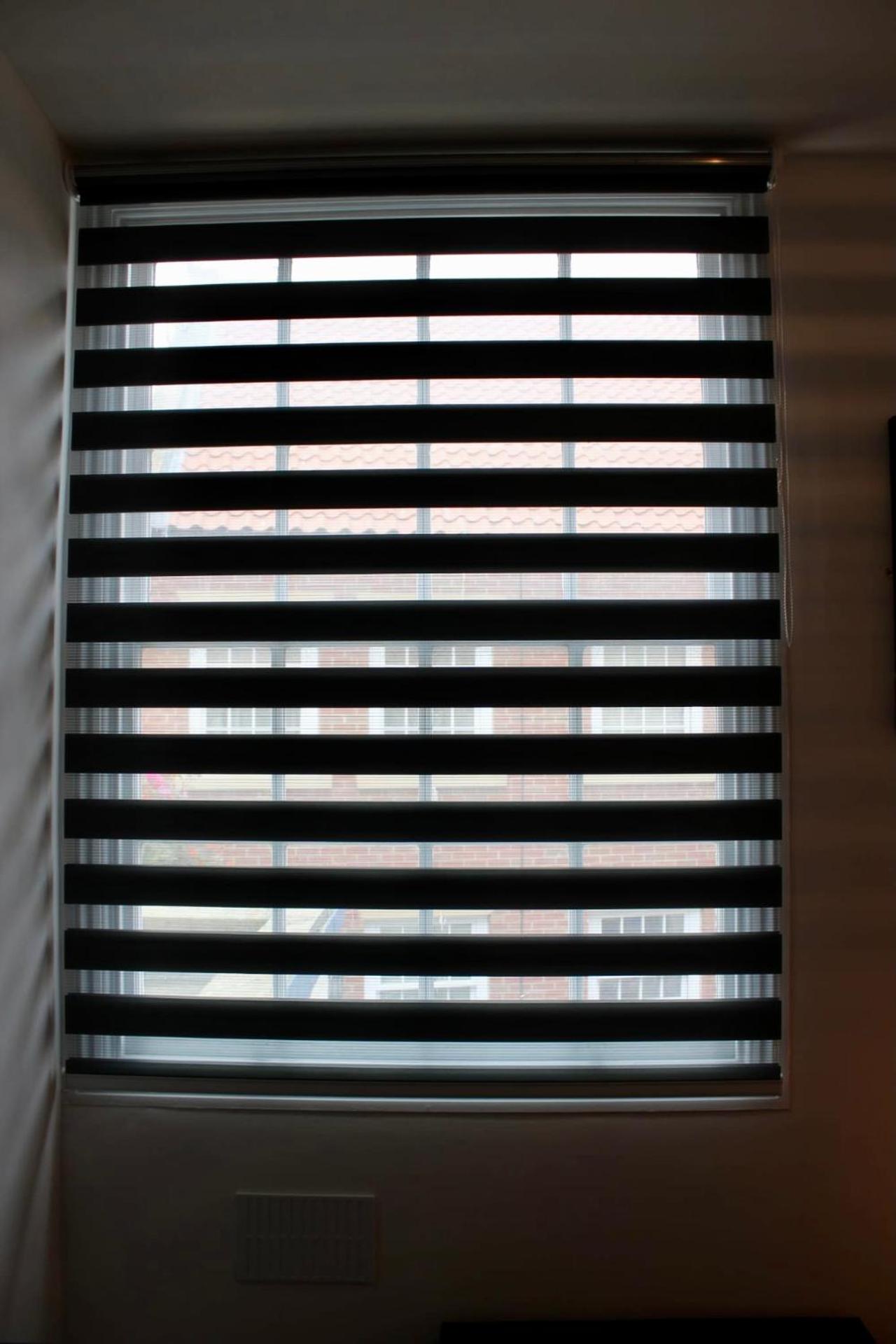 Lighthouse View - Amazing sea and beach view - Free Sky TV including Sports and Movies - Fast WIFI - Free Private Parking