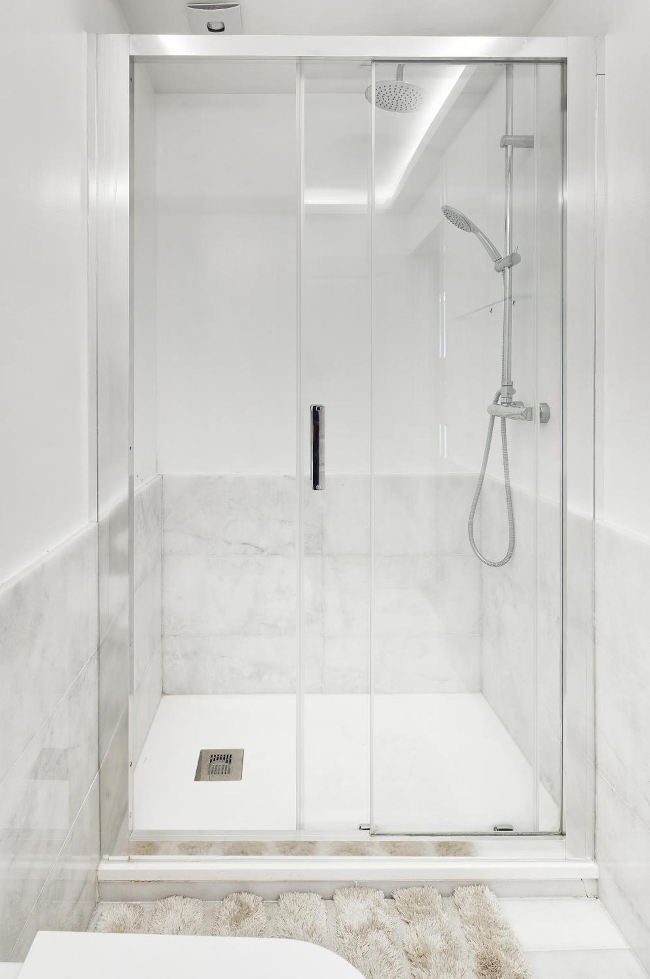 Room With Private Bathroom -Alcantara
