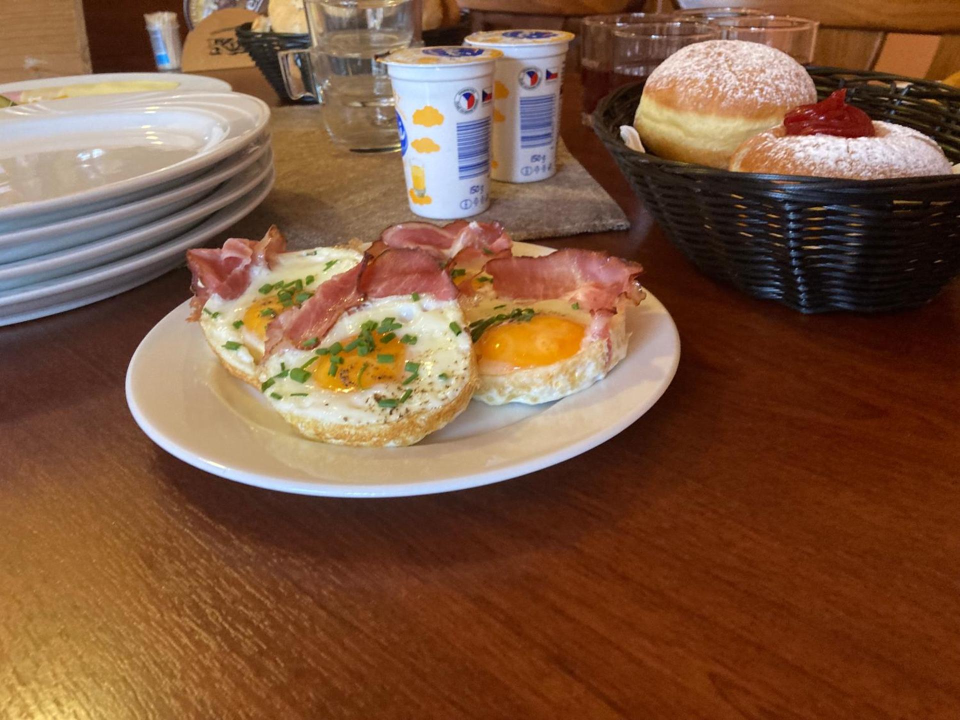 Apartmanový dům 13 Podkroví 1