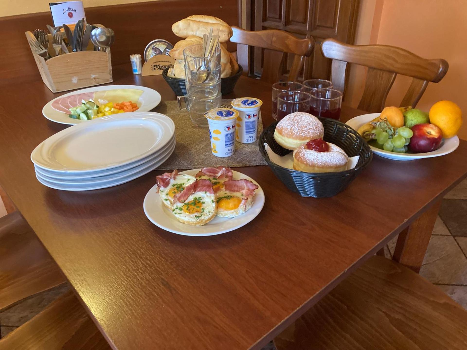 Apartmanový dům 13 Podkroví 1