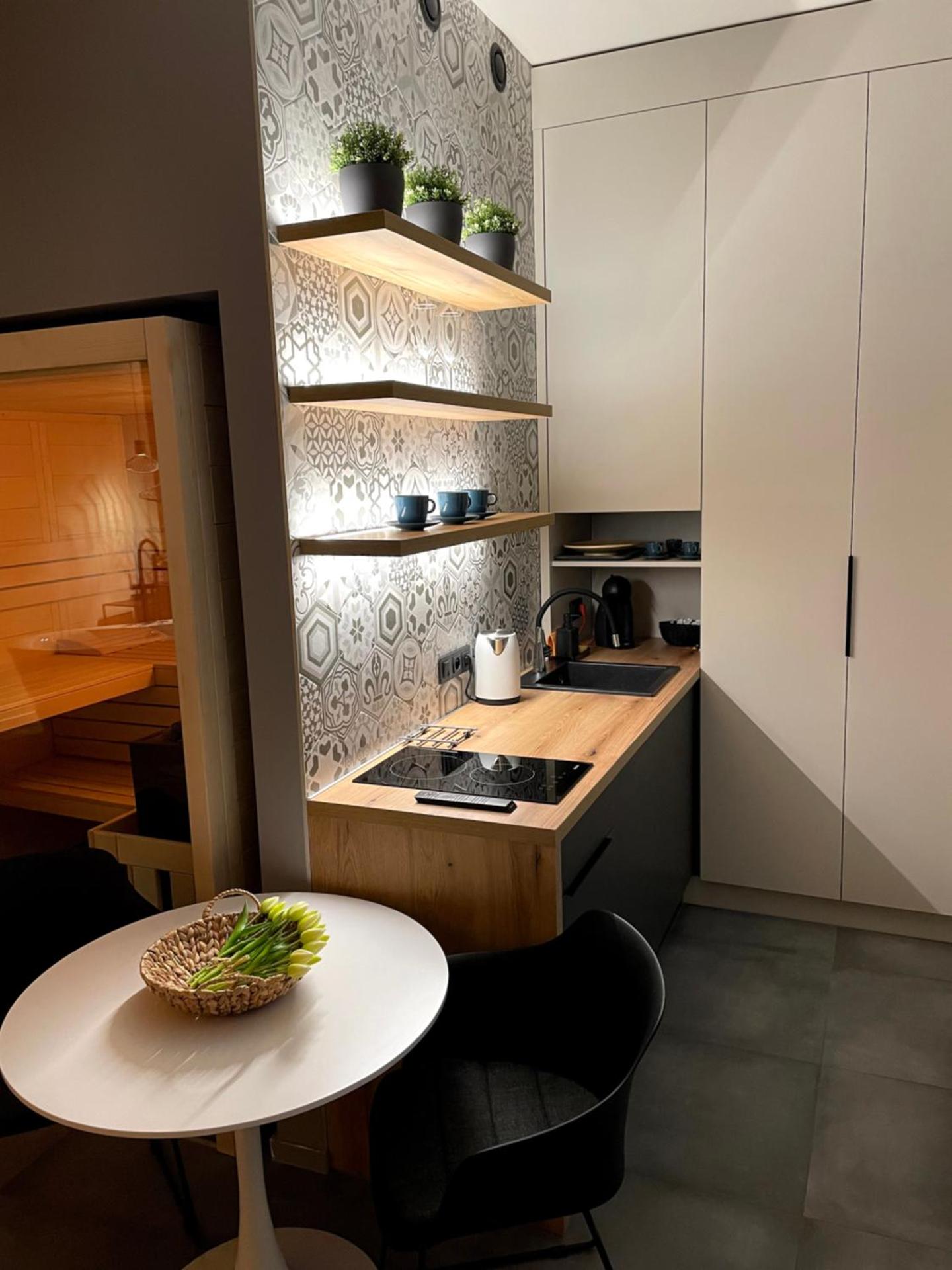 Kitchen or kitchenette
