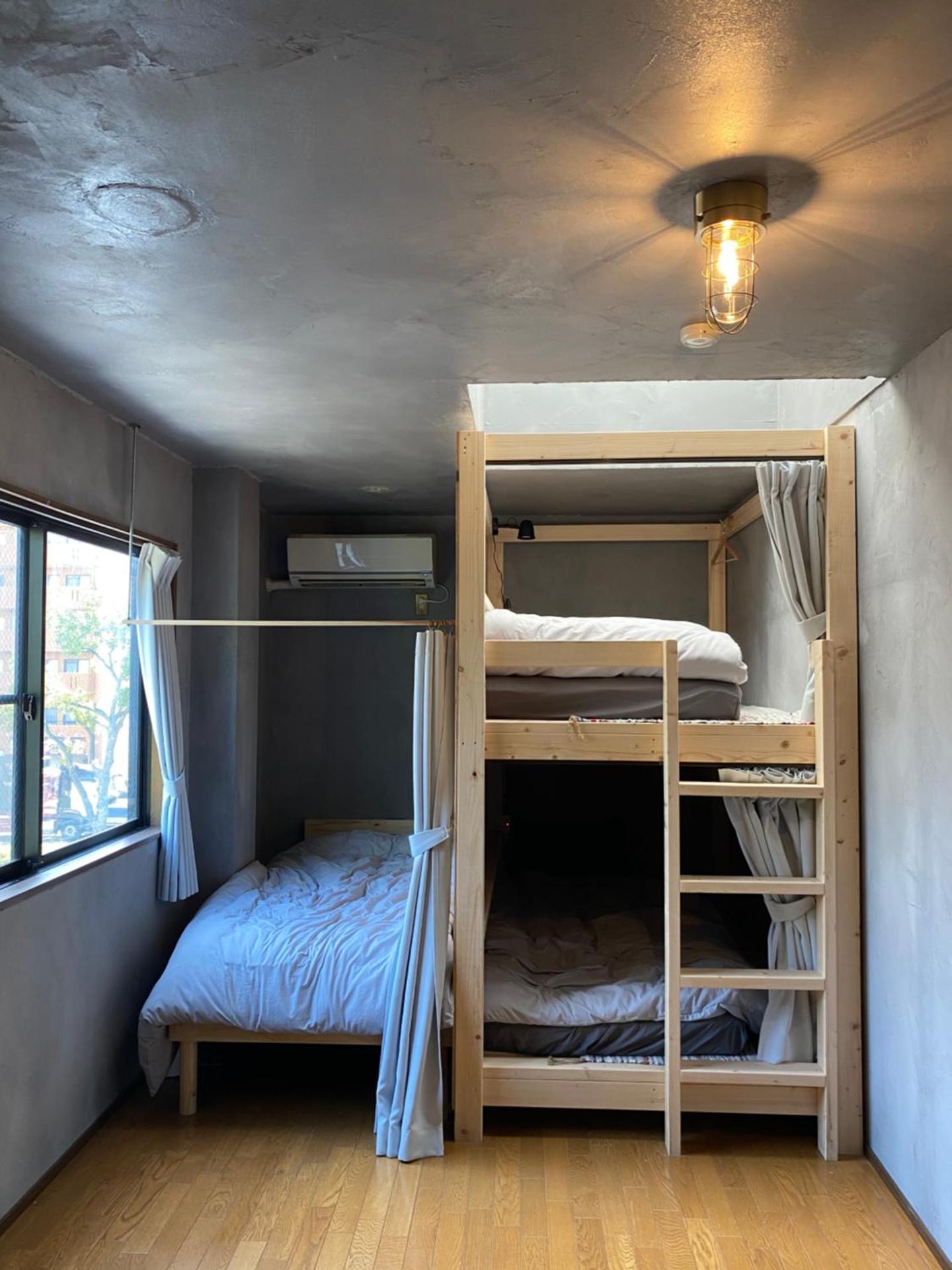 ゲストハウスよるよなか