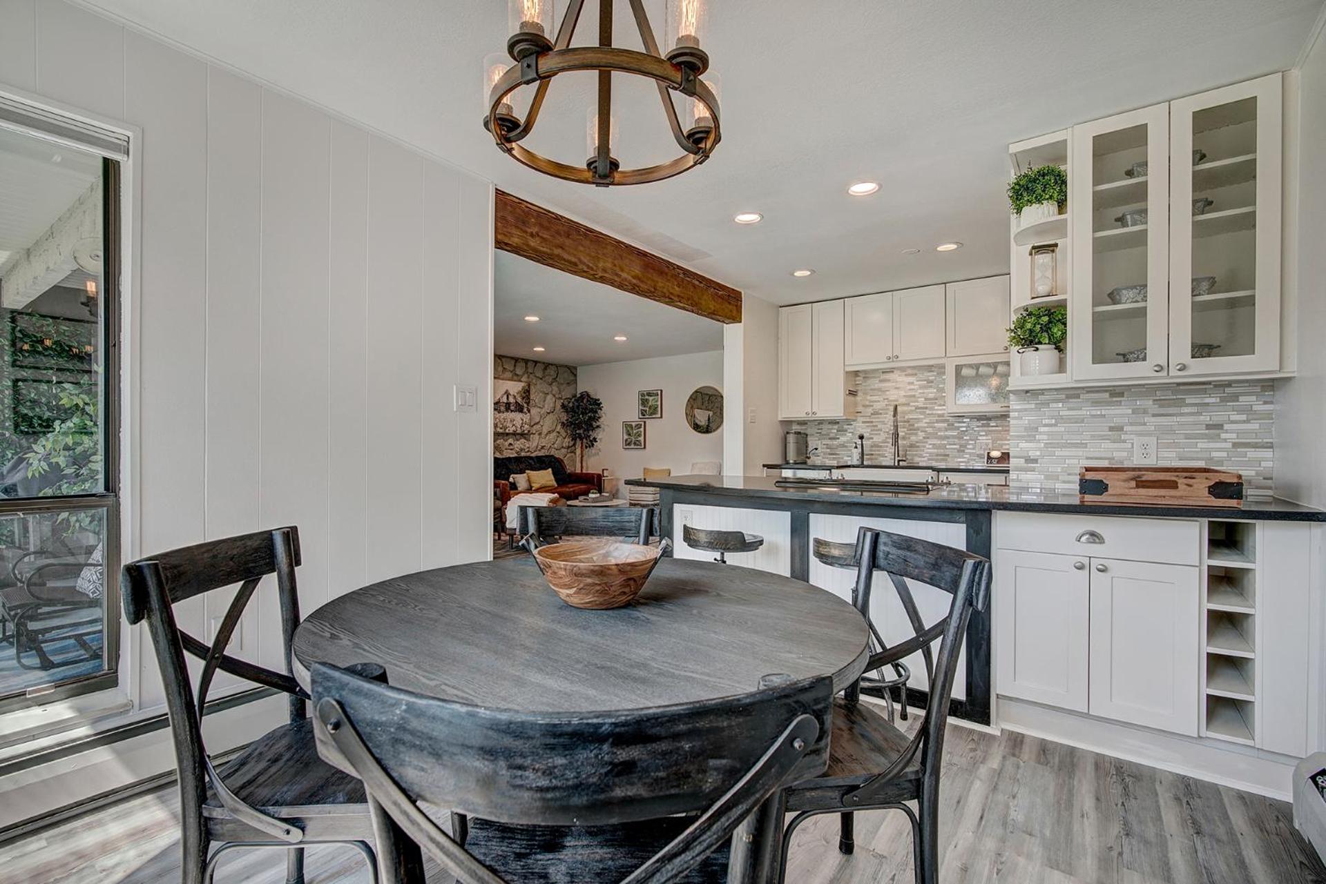 Mountain luxury on Lake Dillon, close to all the best ski resorts in Colorado!