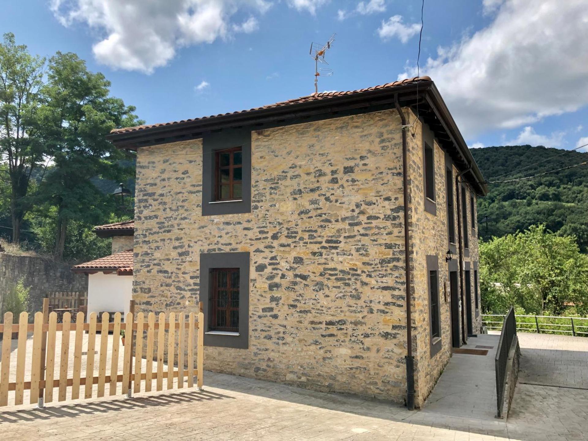 Maistraren Etxea EVI00179