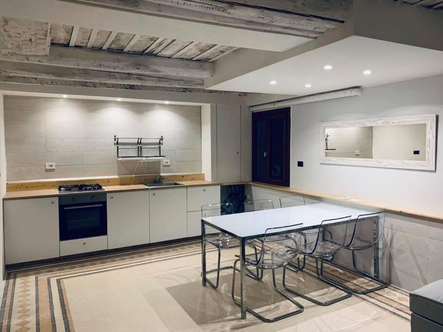 One Bedroom Apartment