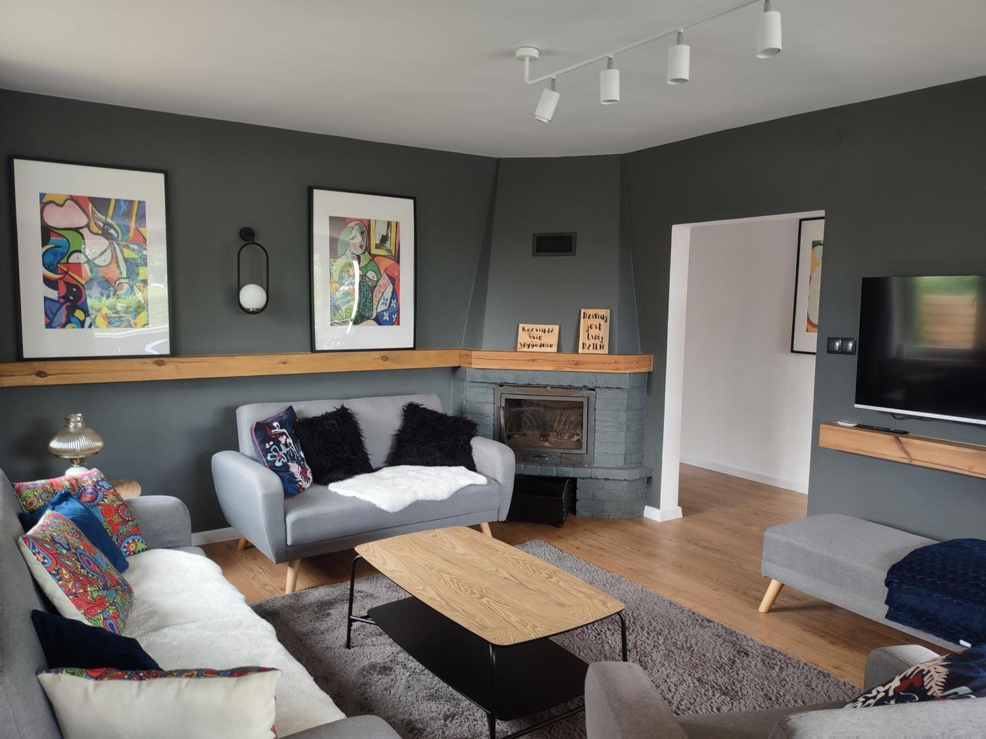 Communal lounge/ TV room