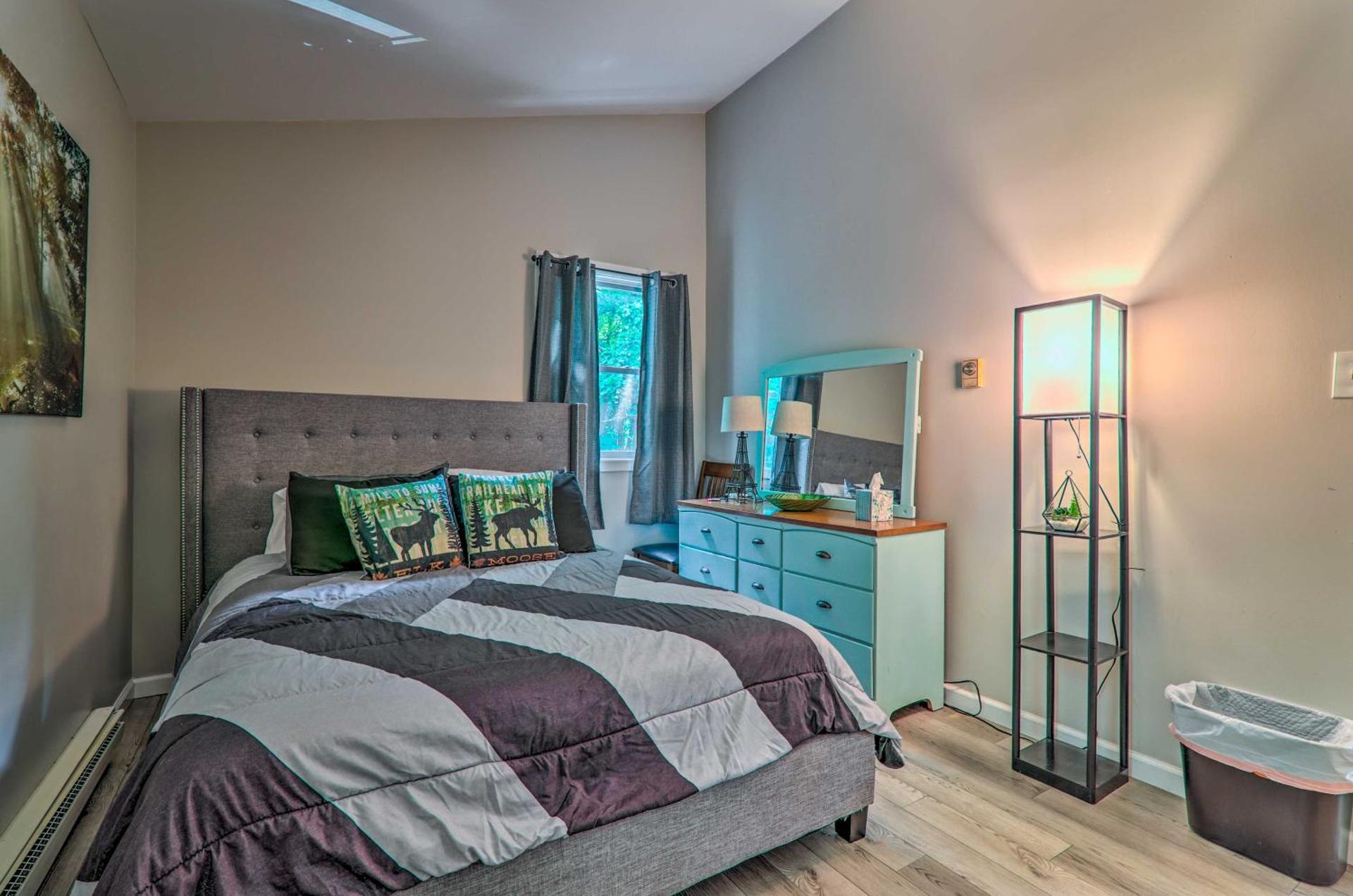 Fire Pit and Community Perks Blakeslee Cottage!