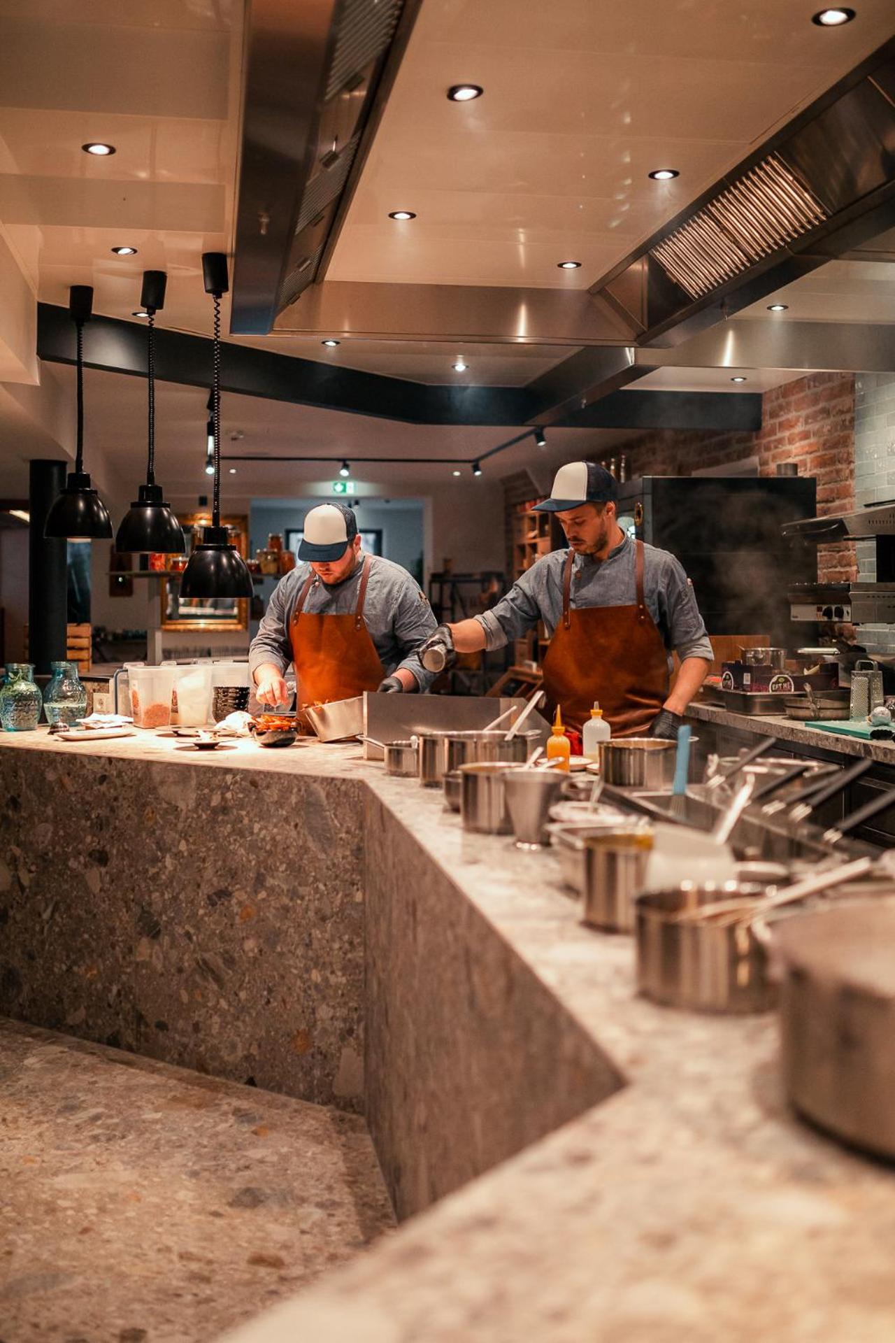 Restaurant/places to eat