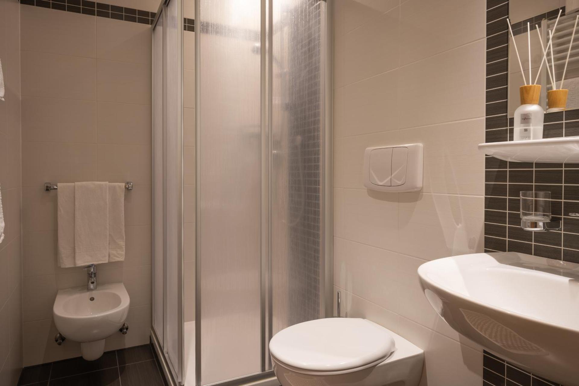 One-Bedroom Apartment (4 Adults)