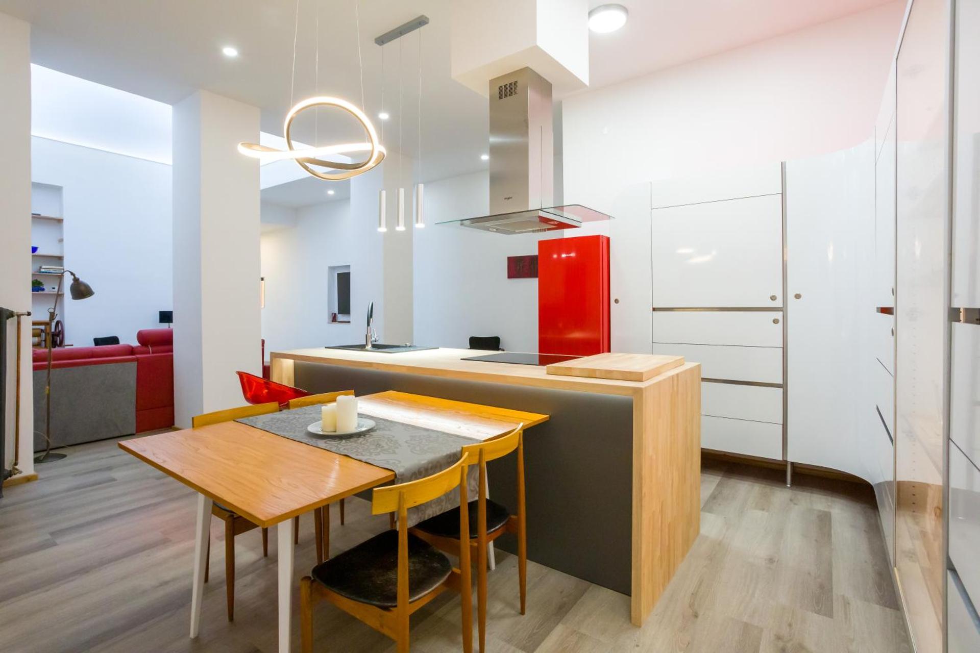 Kitchen or kitchenette