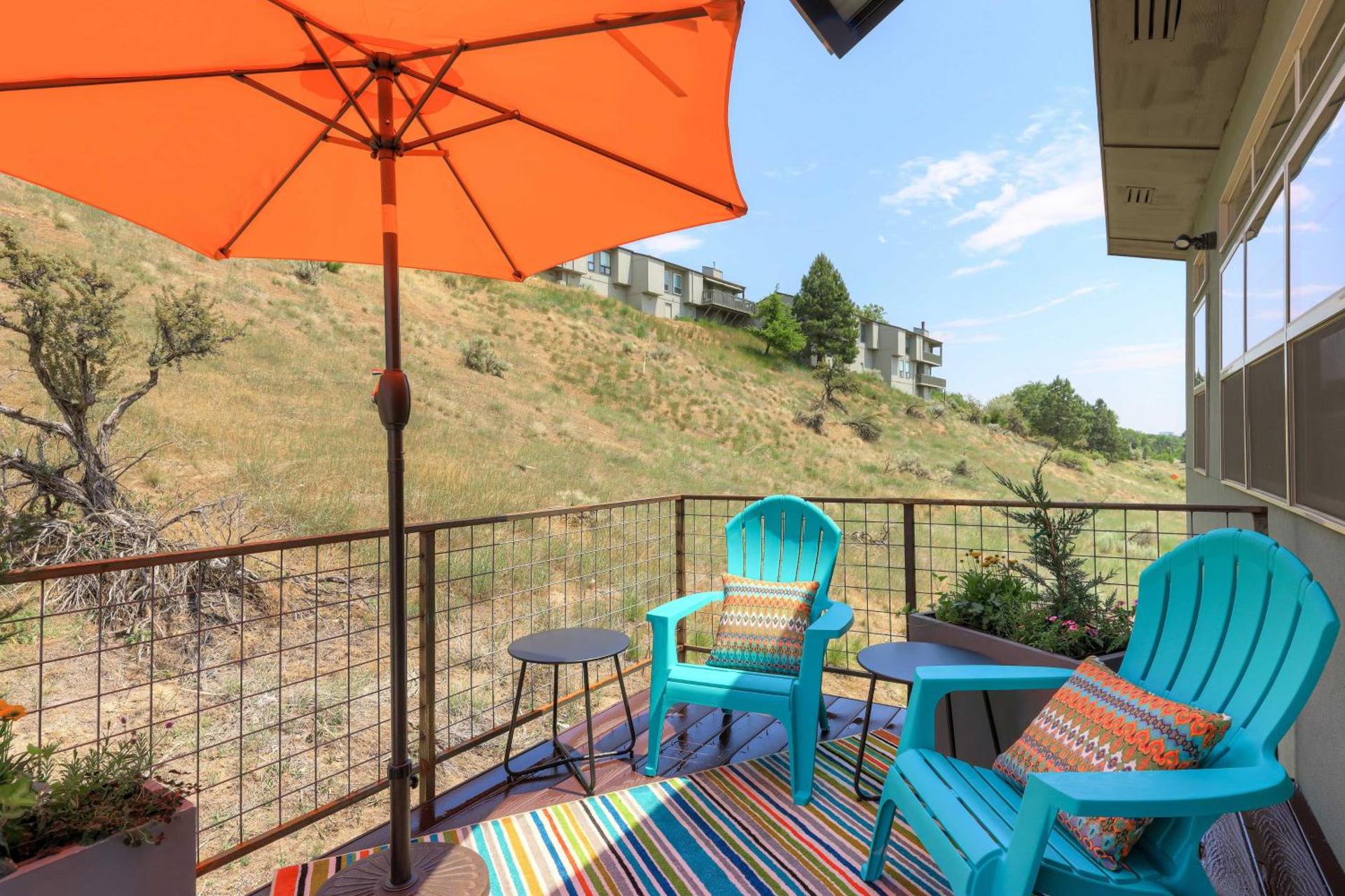 Stylish and Modern Boise Studio with Foothills Views!