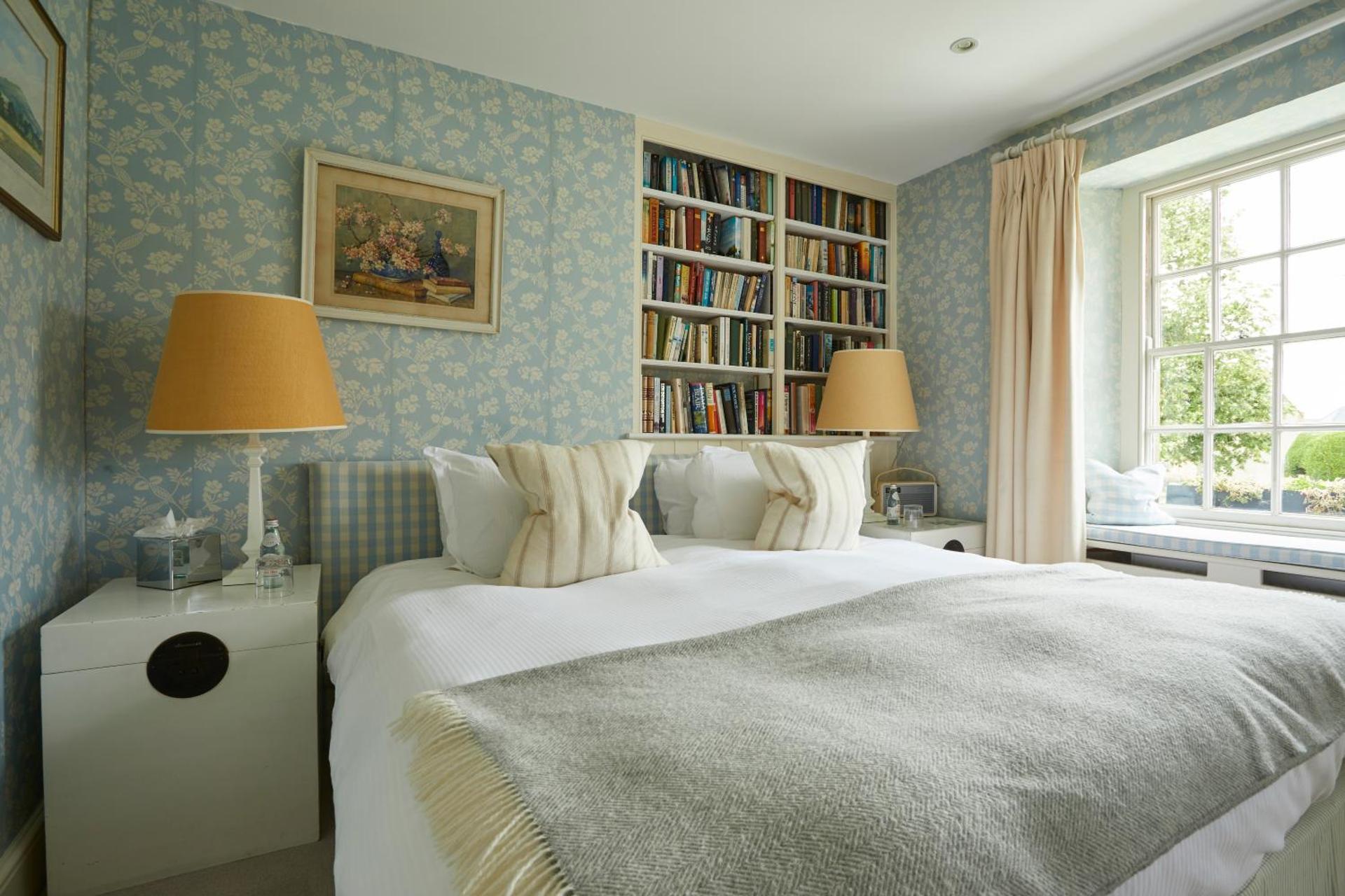 Double or Twin Room with Private Bathroom