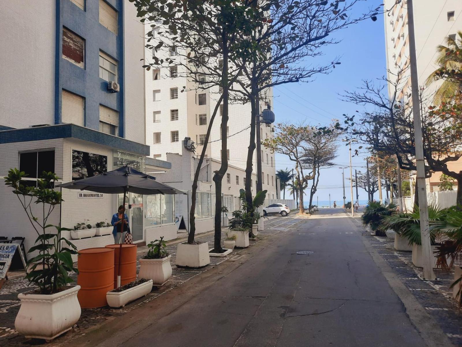 Studio 814 pitangueiras - na quadra da praia - com ar condicionado!