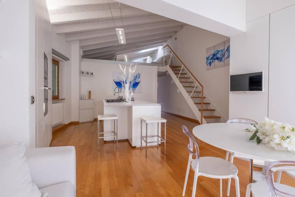 Happy Guest Apartments - Lake & Style