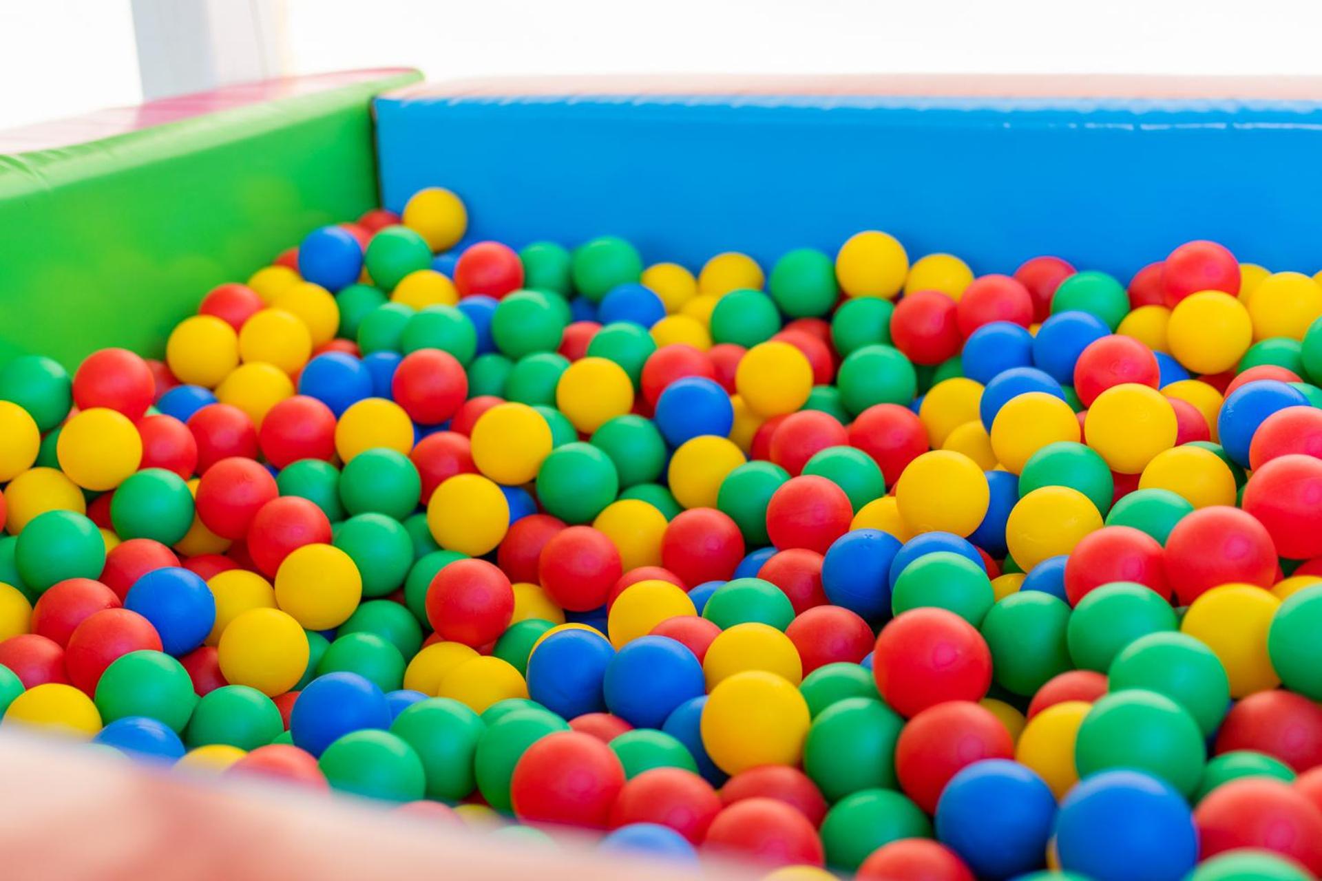 Bryza Jantar apartamenty z sauną & domki z kominkami