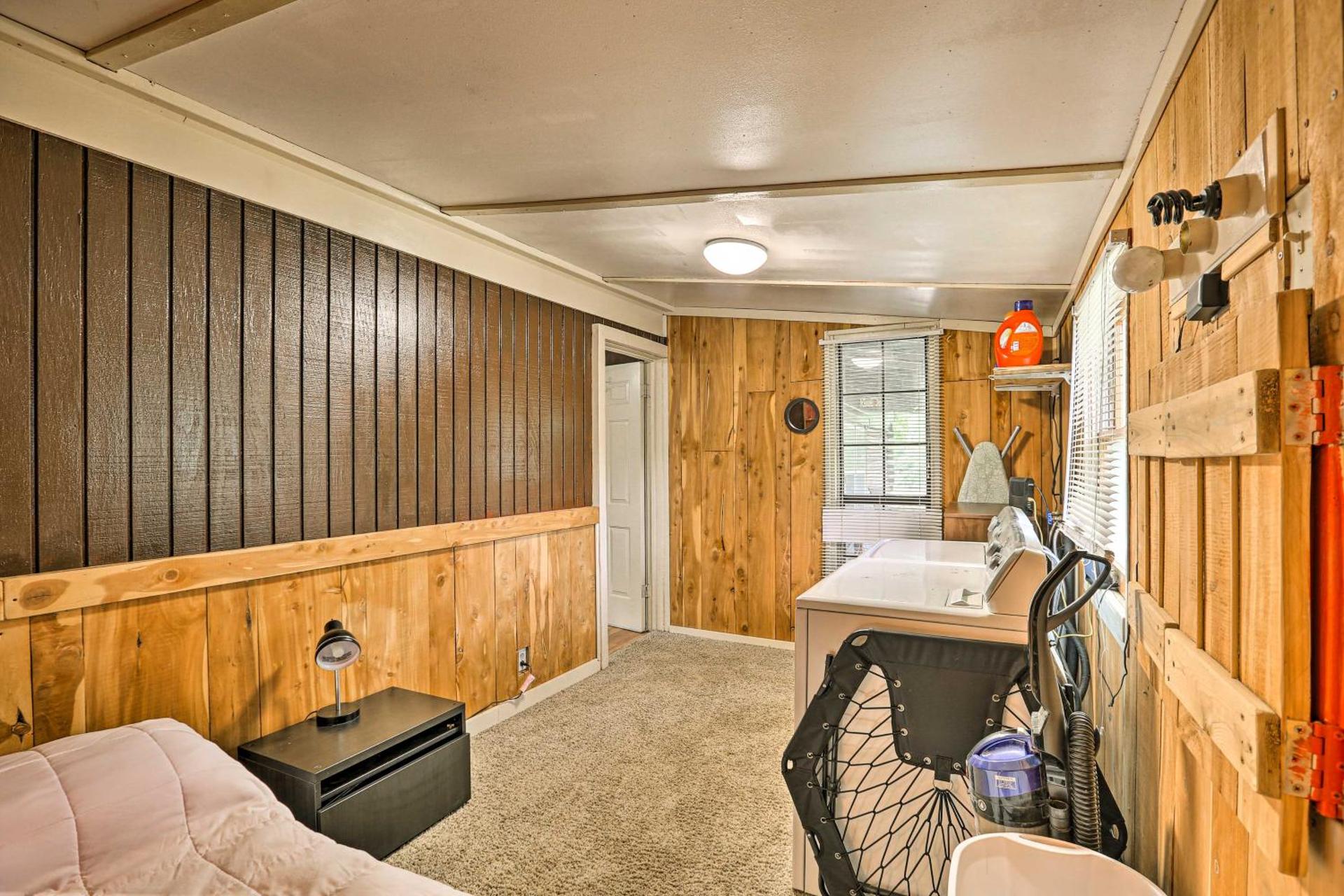 1950s Serenity Pond Cabin with View Peace and Quiet!