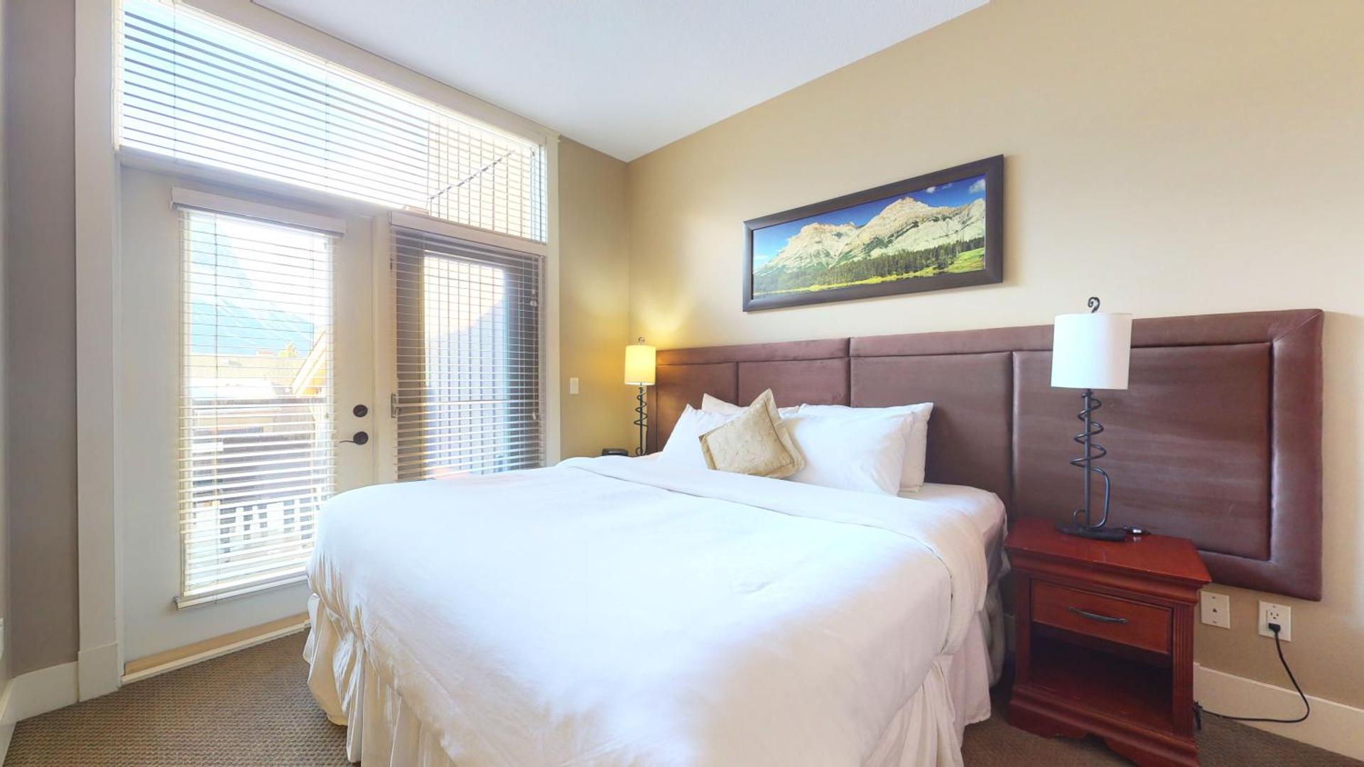 Spectacular Penthouse With Amazing Views, Indoor Pool and Hot tub