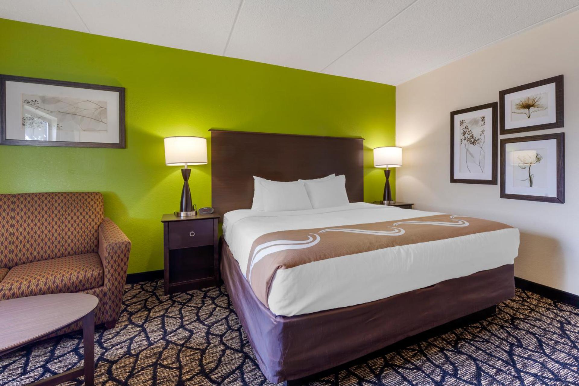 King Suite with Sofabed - Non Smoking