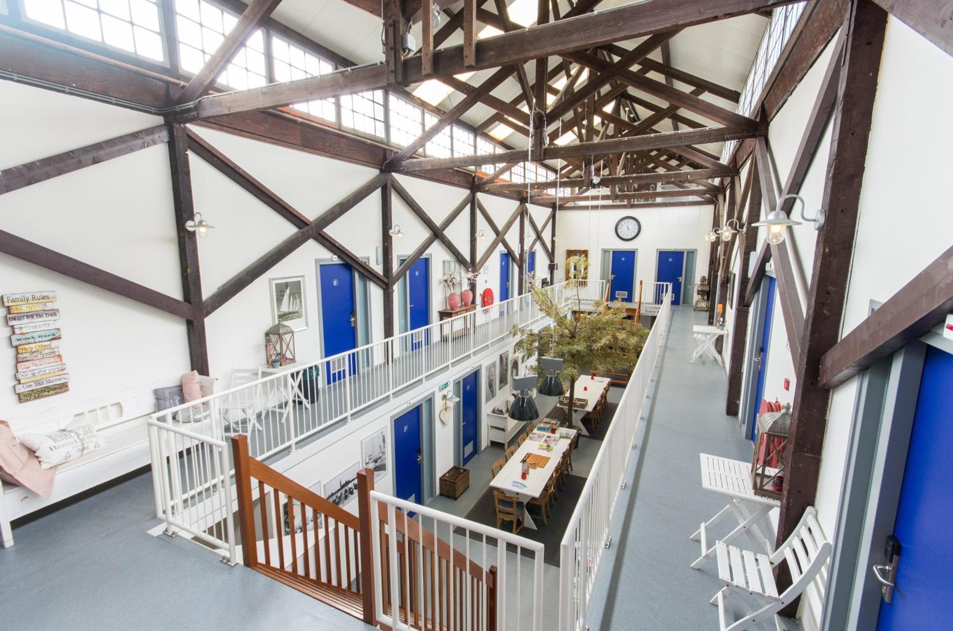 Communal lounge/ TV room