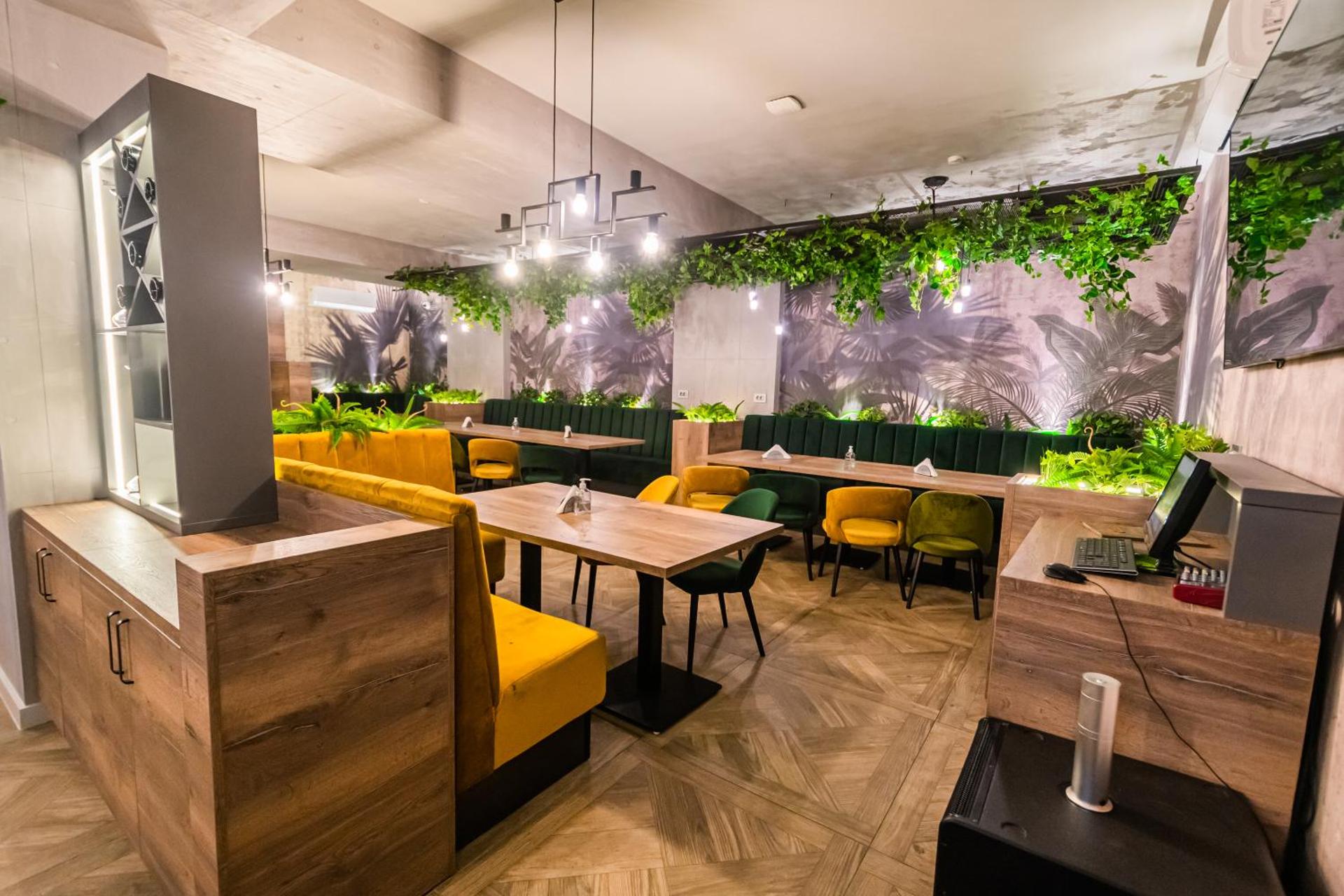 Restaurant/places to eat