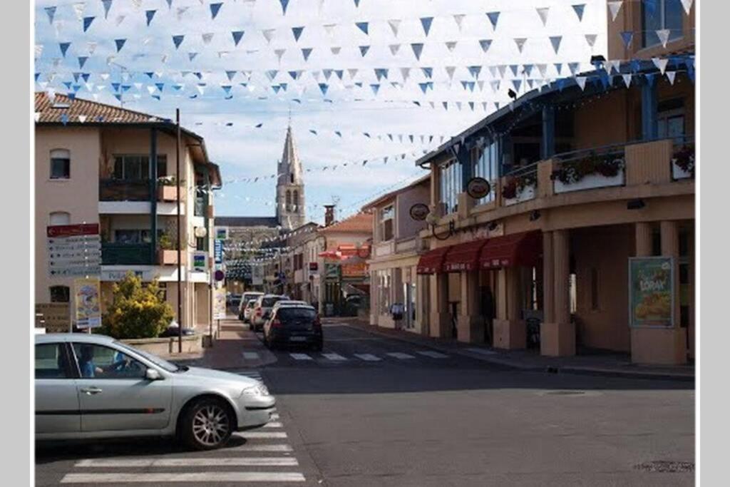 T3 duplex lumineux en centre-ville (plage à 10mn)