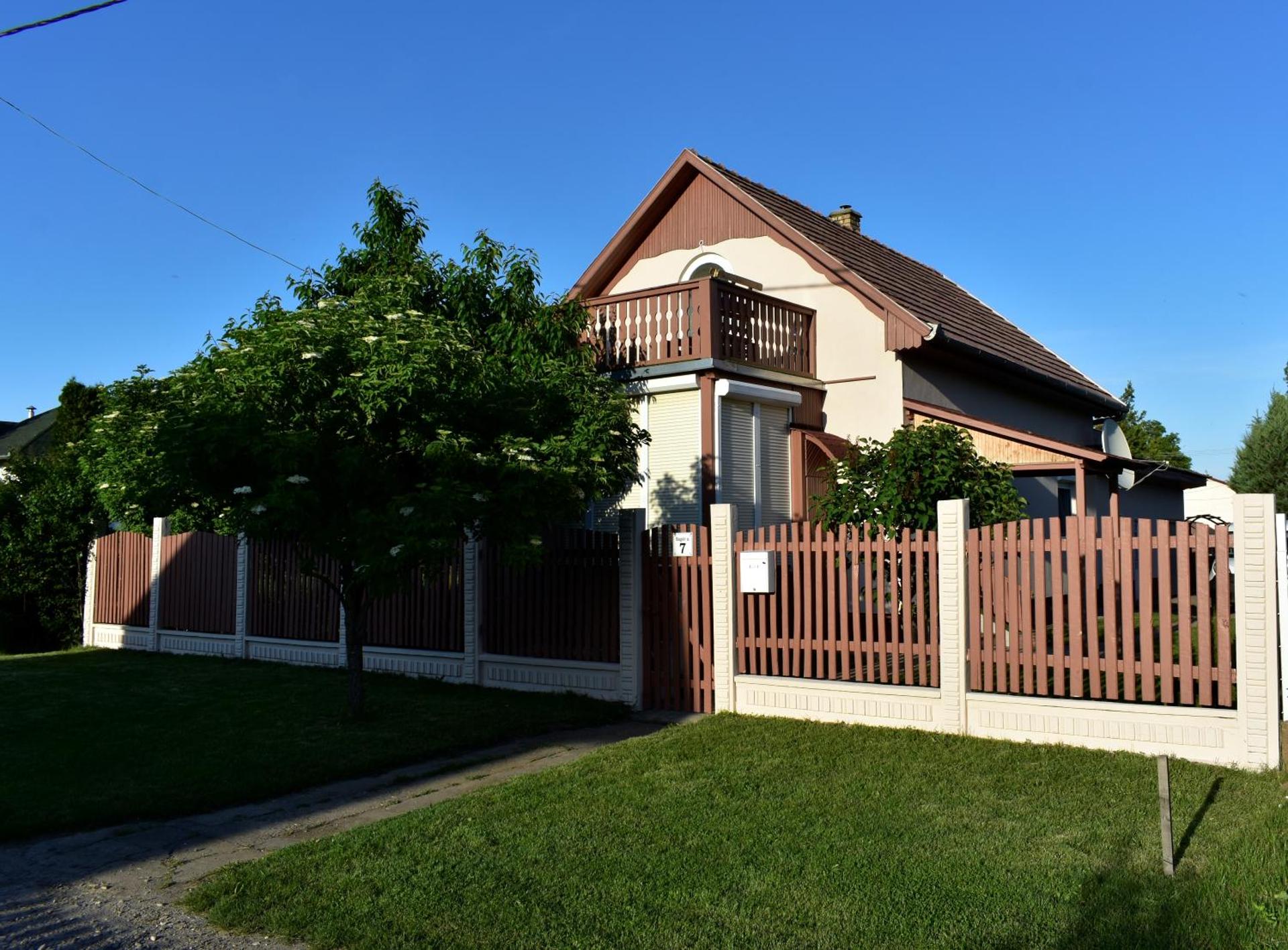 Günter Vendégház-Hajdúnánás